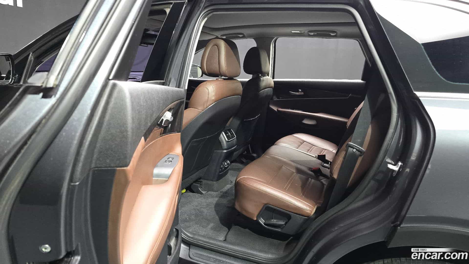 Sorento Kia 2015.10-INNER-036