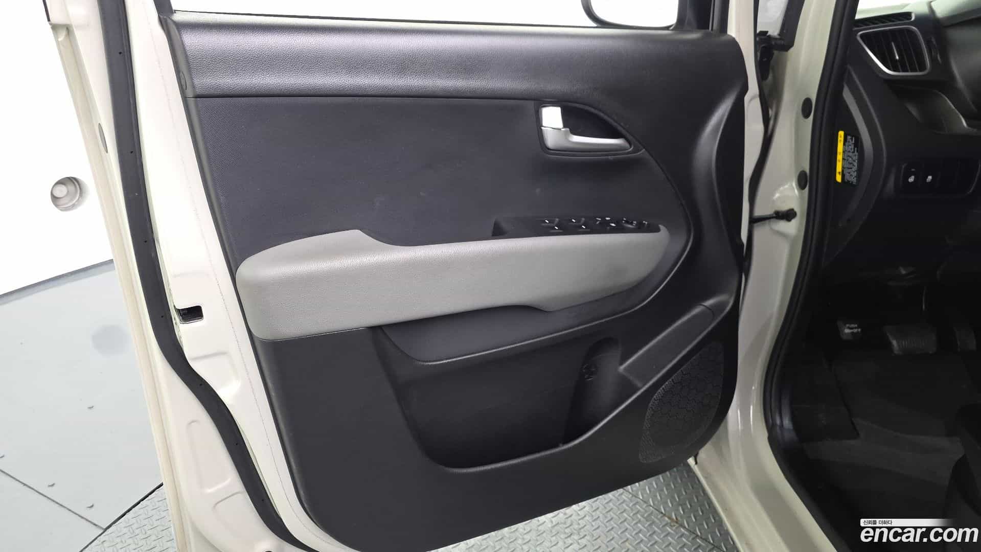 RAY Kia 2019.5-INNER-034