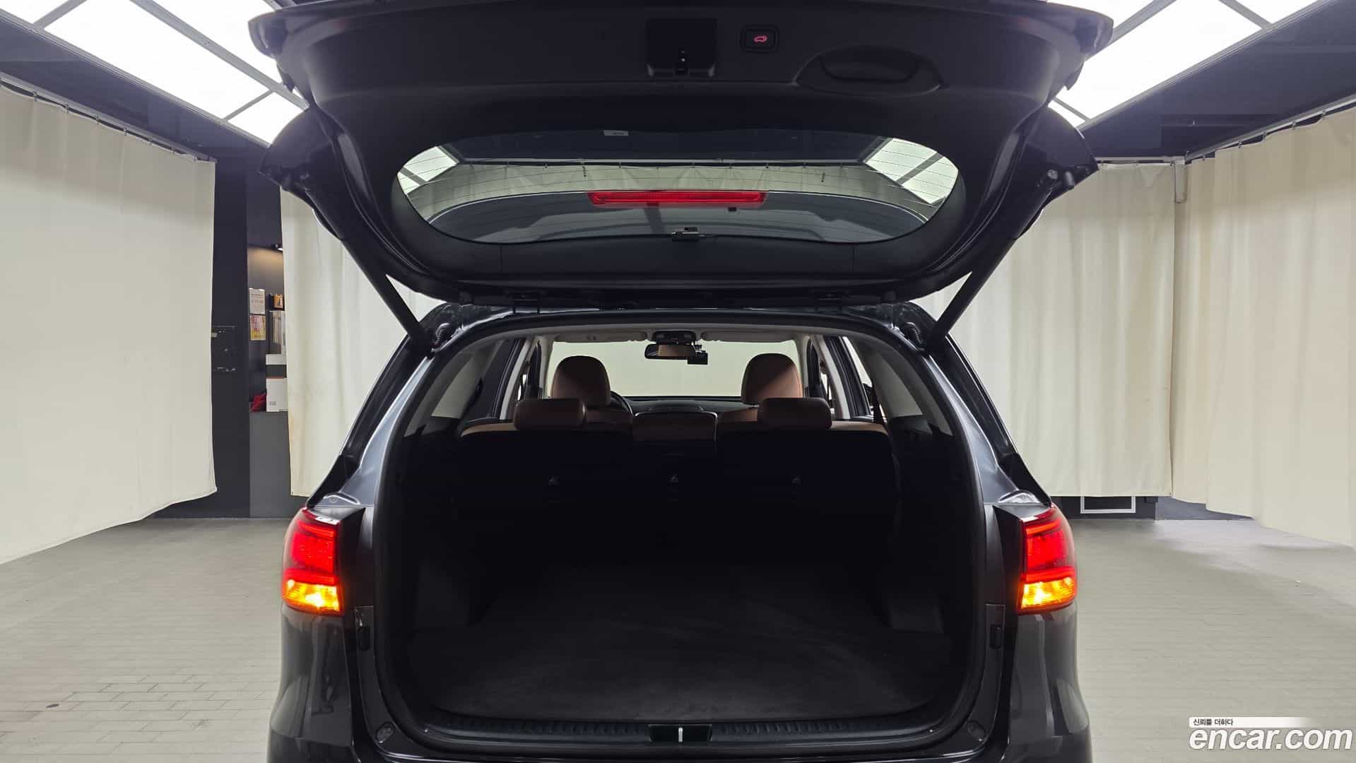 Sorento Kia 2019.5-OPTION-024