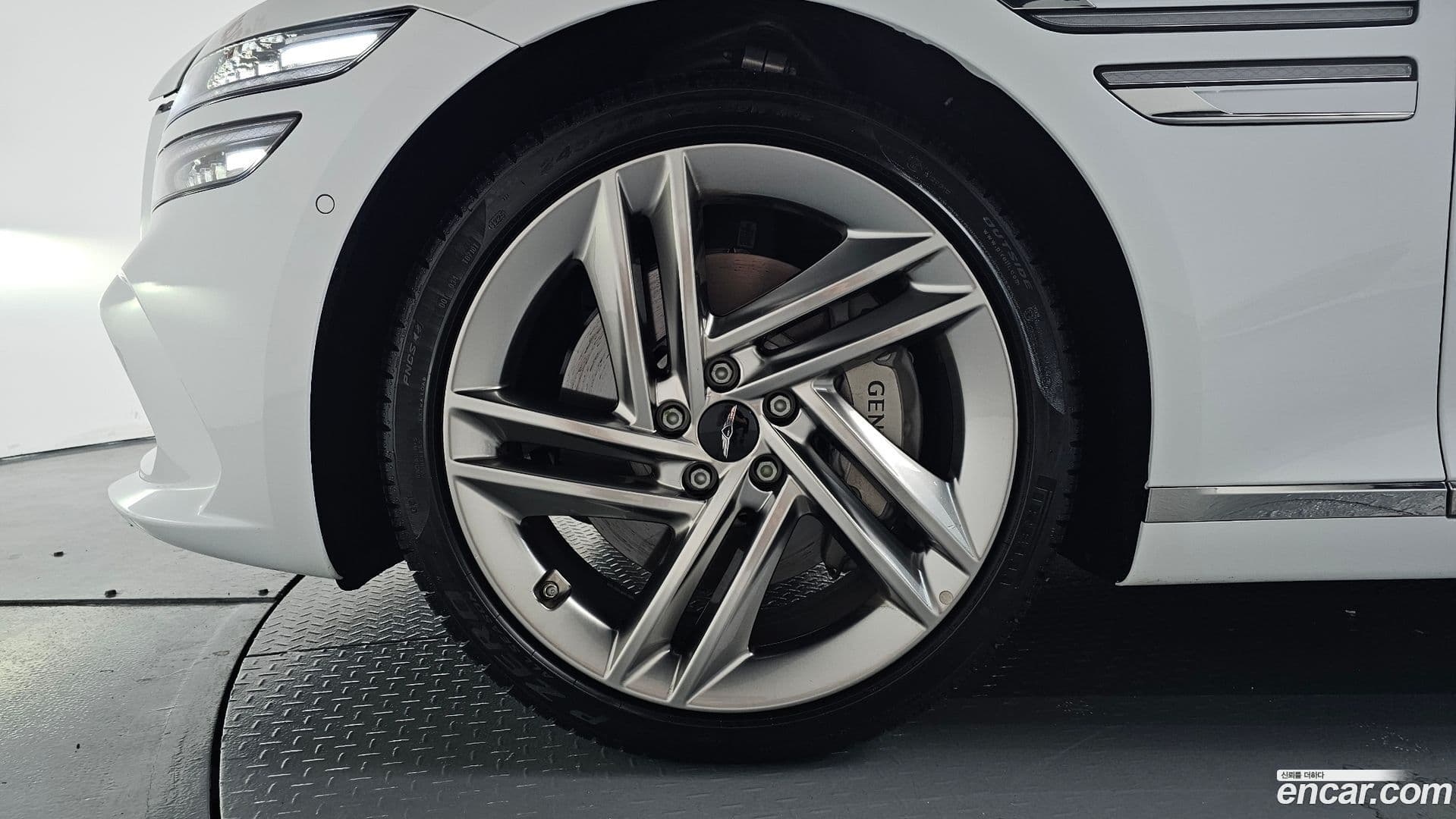Main__Slider__Photo:G80 Genesis 2025.5-4