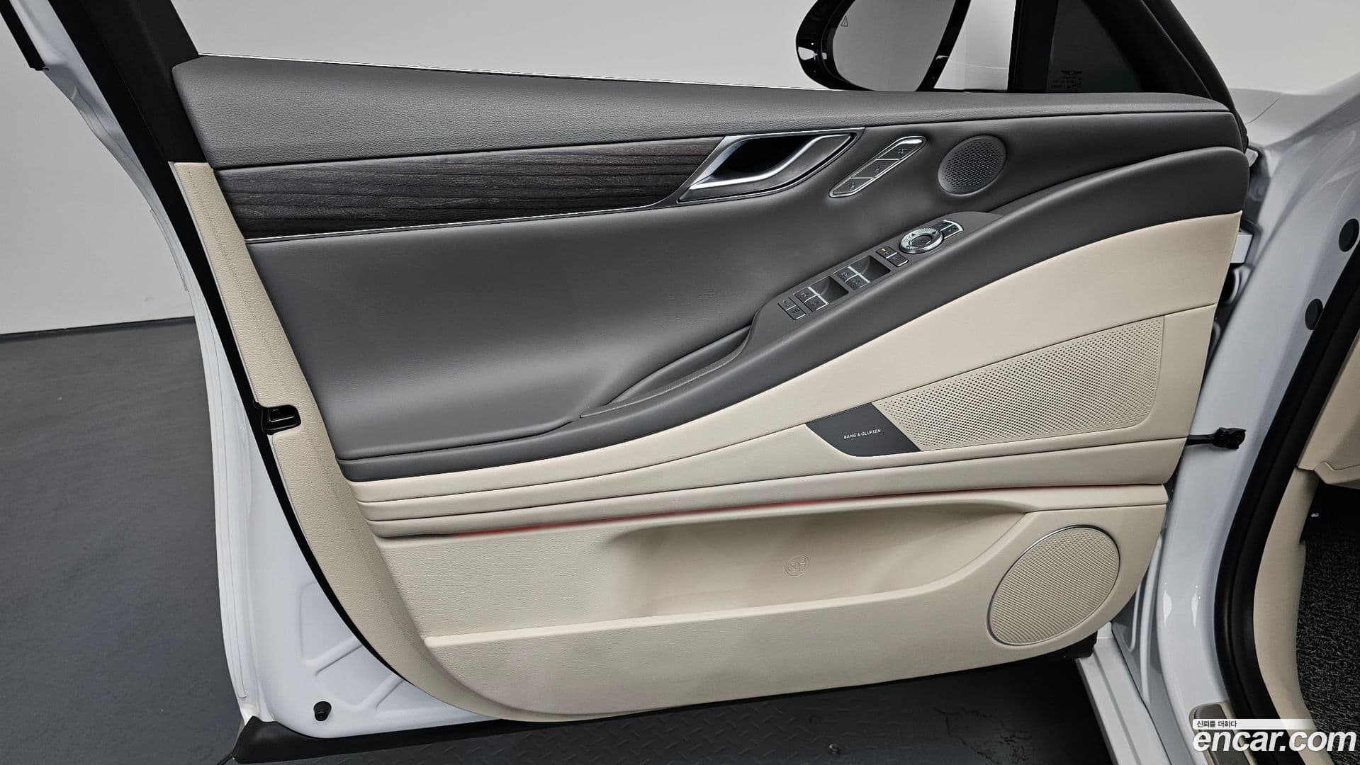 Main__Slider__Photo:G80 Genesis 2025.5-23