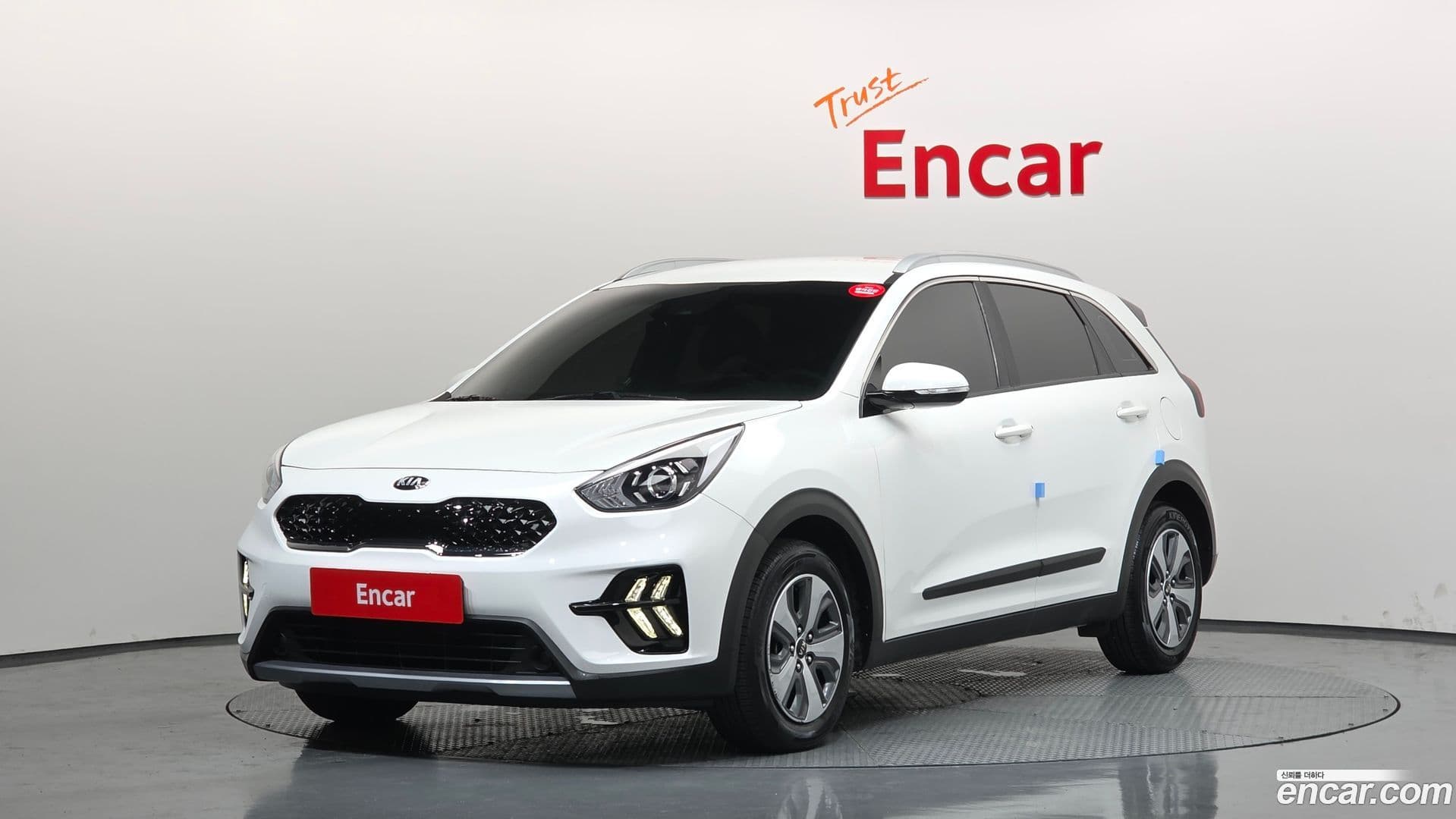 Main__Slider__Photo:Niro Kia 2021.5-0