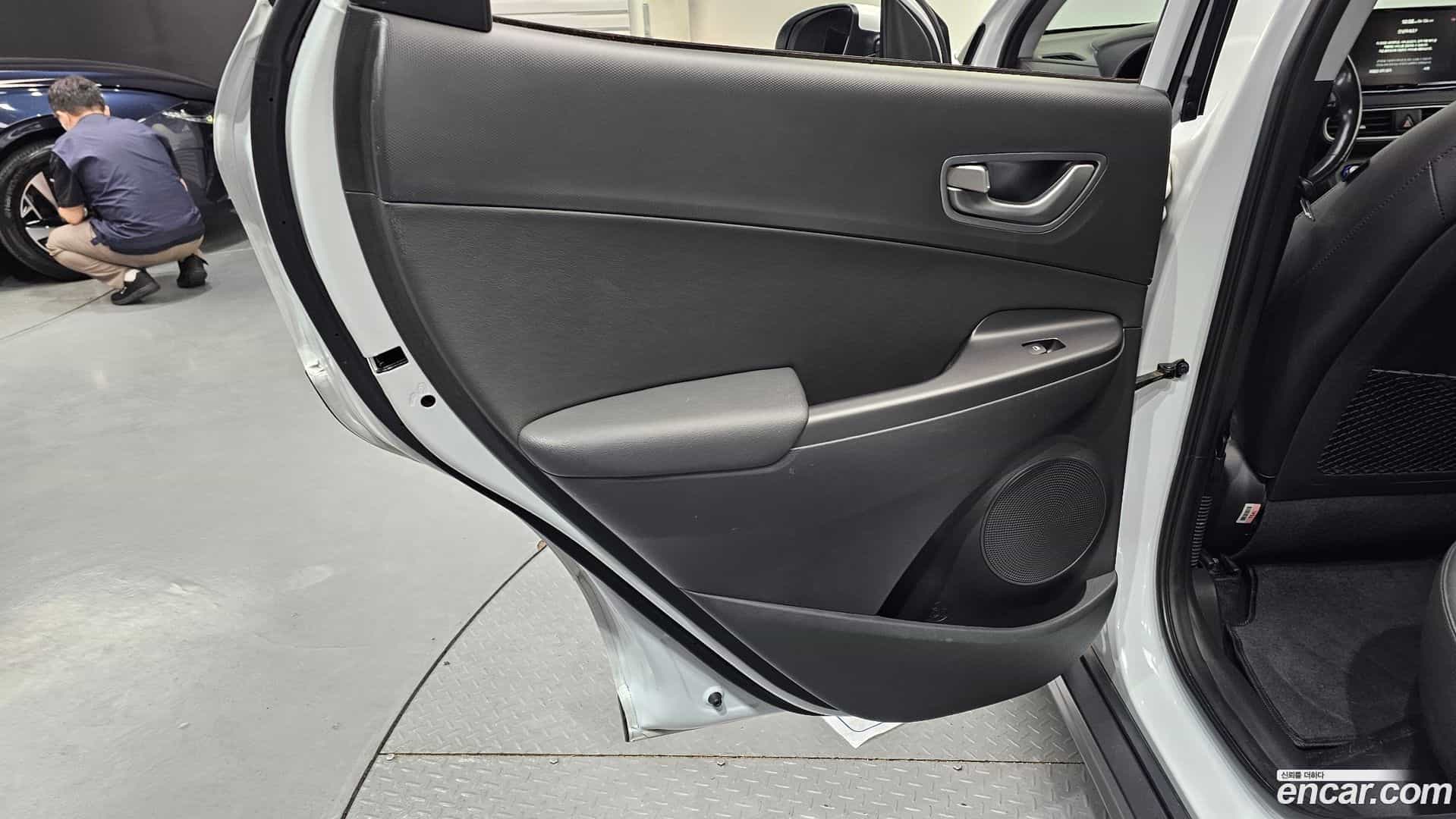 Kona Hyundai 2019.4-INNER-035