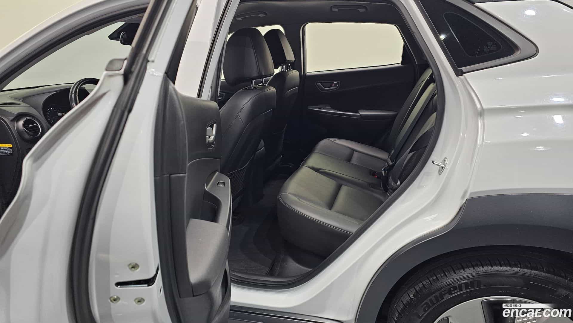 Kona Hyundai 2019.4-INNER-036