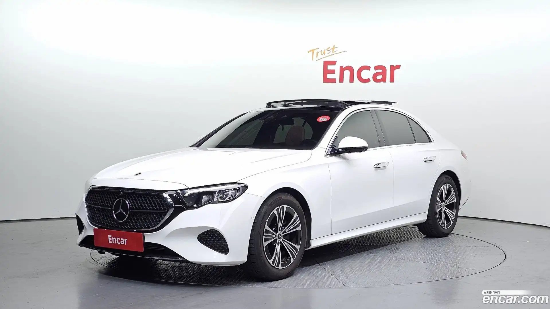 E-Class Mercedes-Benz 2024.7-OUTER-001