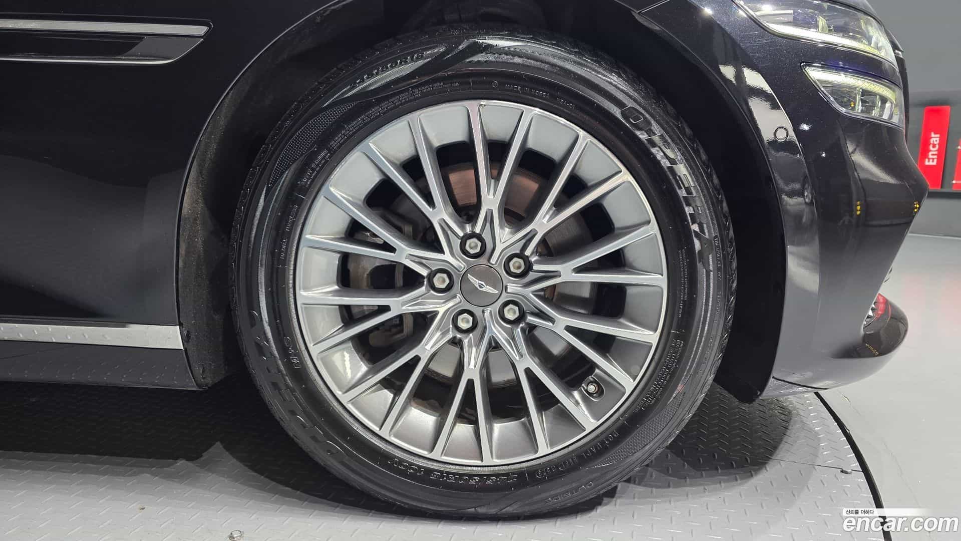 G80 Genesis 2021.11-OUTER-005
