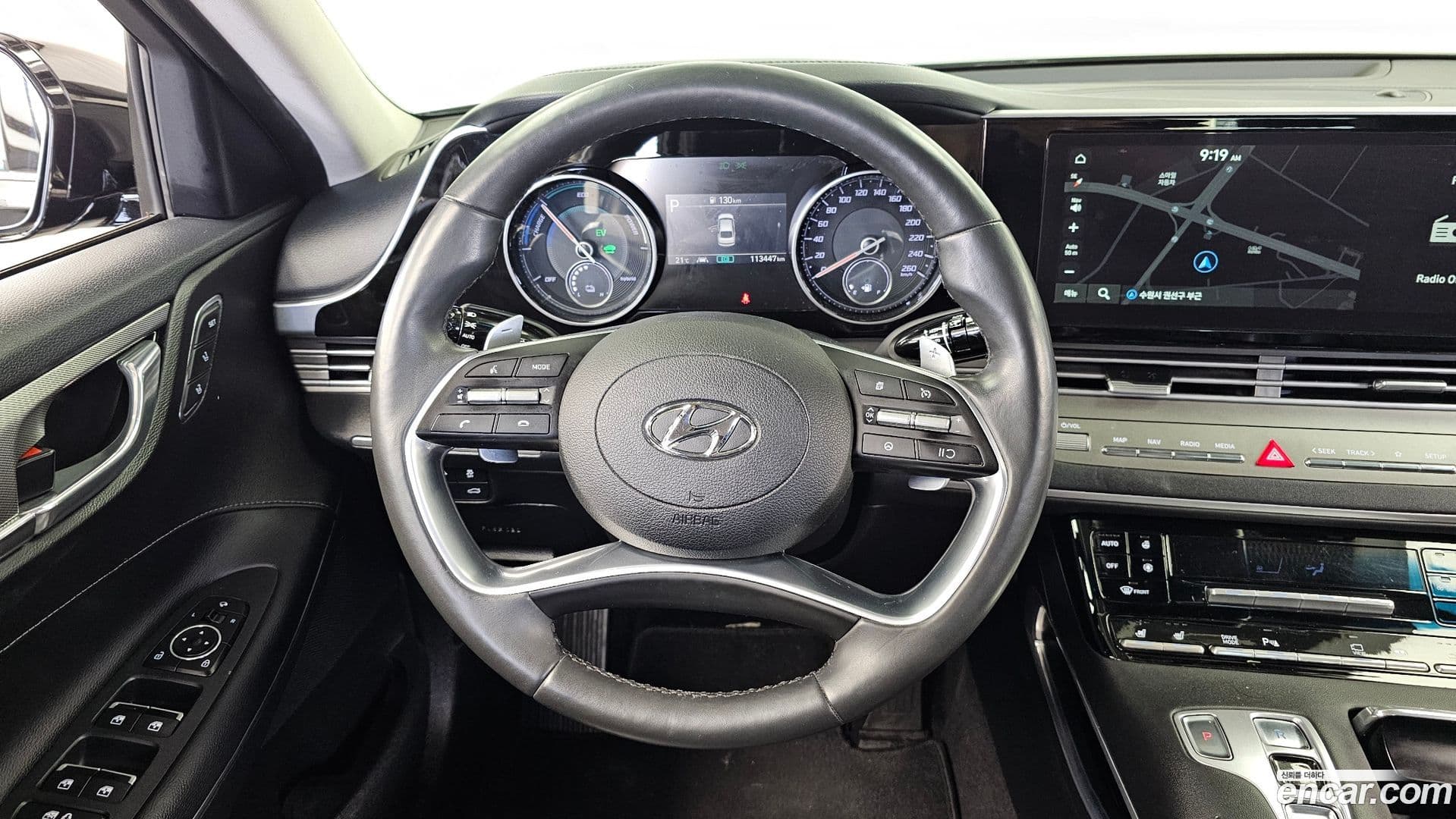 Main__Slider__Photo:Grandeur Hyundai 2021.3-12