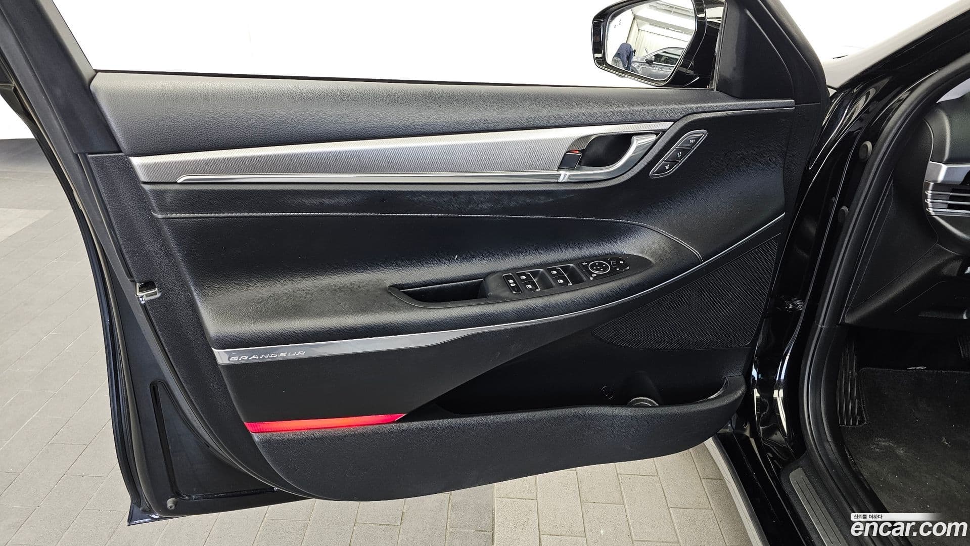 Main__Slider__Photo:Grandeur Hyundai 2021.3-23