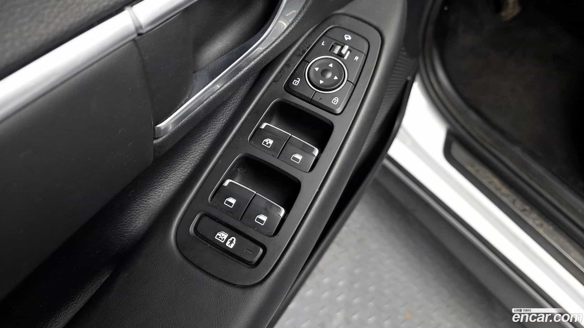 Sonata Hyundai 2019.4-OPTION-023