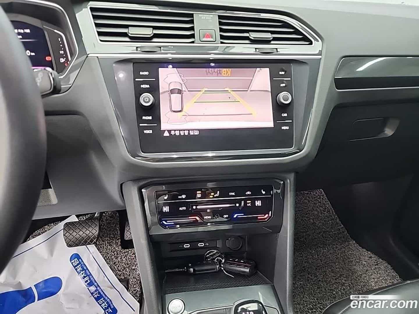 Tiguan Volkswagen 2022.2-INNER-010