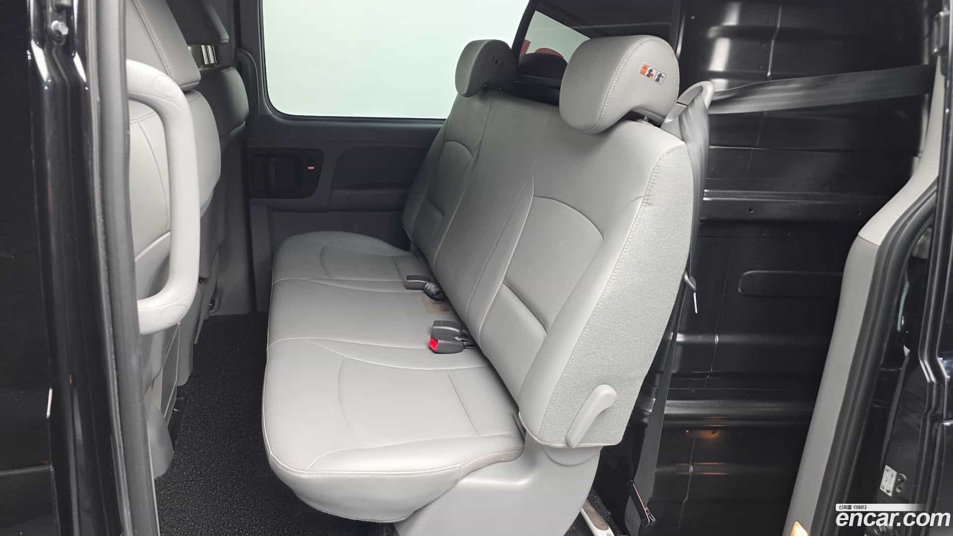 Starex Hyundai 2020.4-OPTION-016