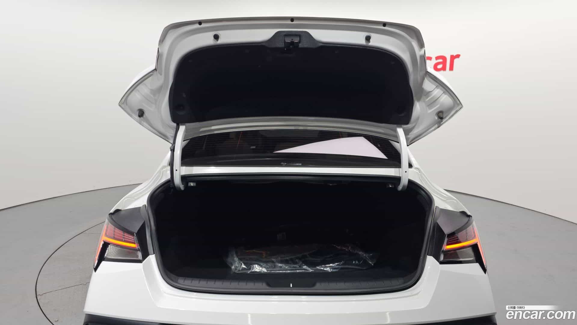 AVANTE Hyundai 2023.8-OPTION-024