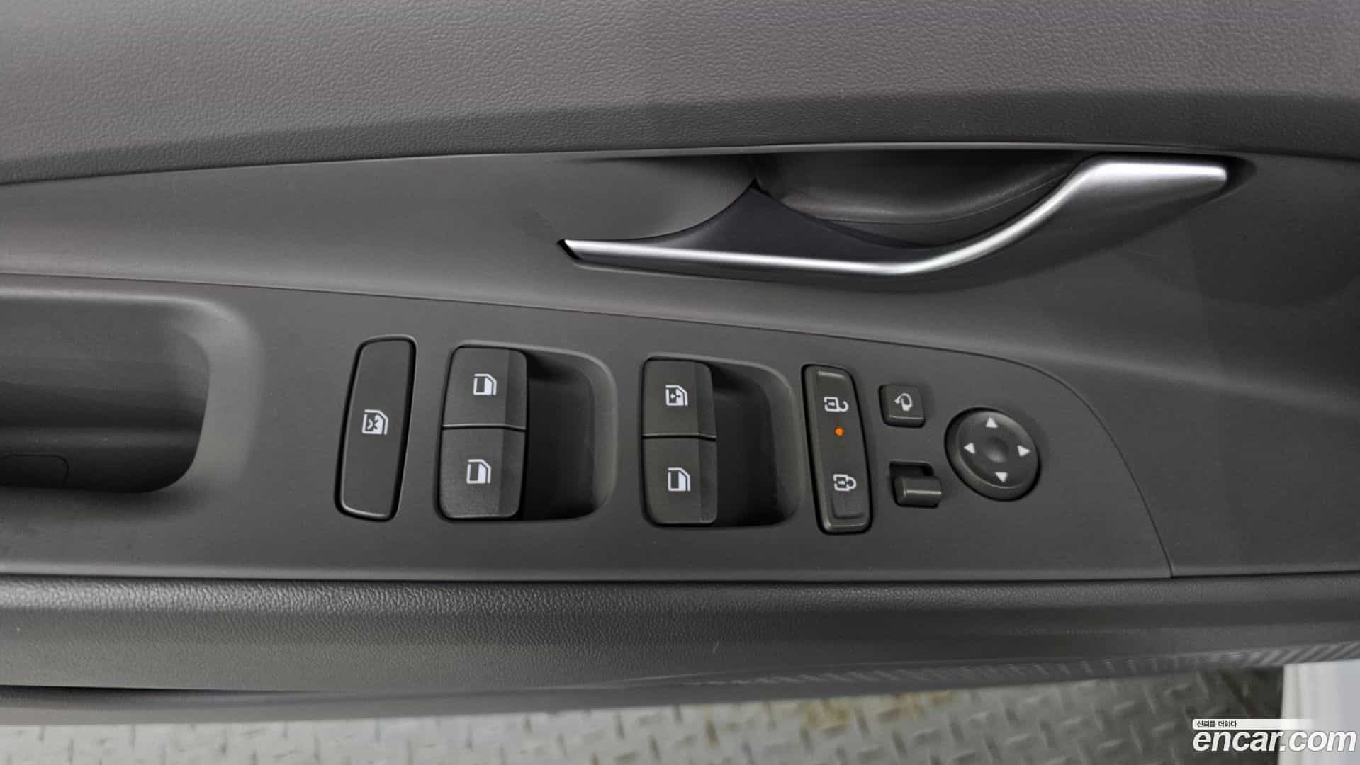 AVANTE Hyundai 2023.8-OPTION-040
