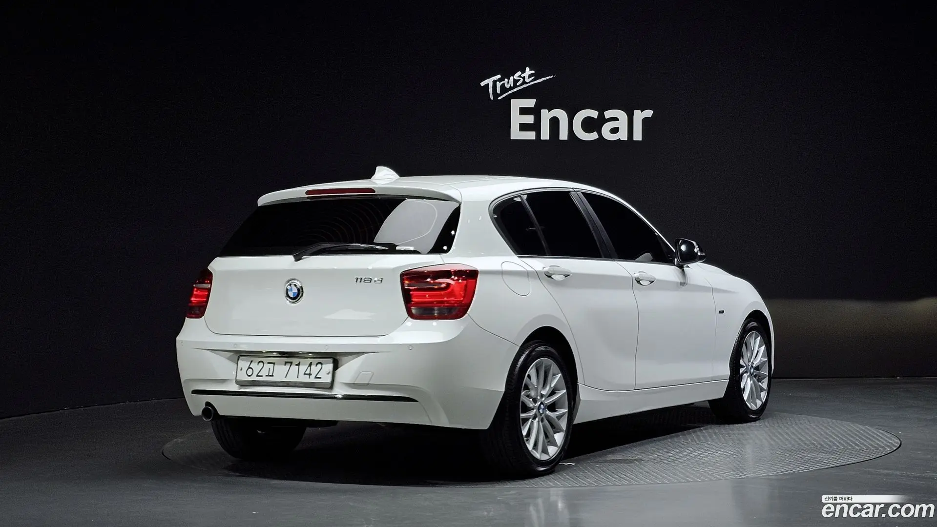 Main__Slider__Photo:1-Series BMW 2015.2-1