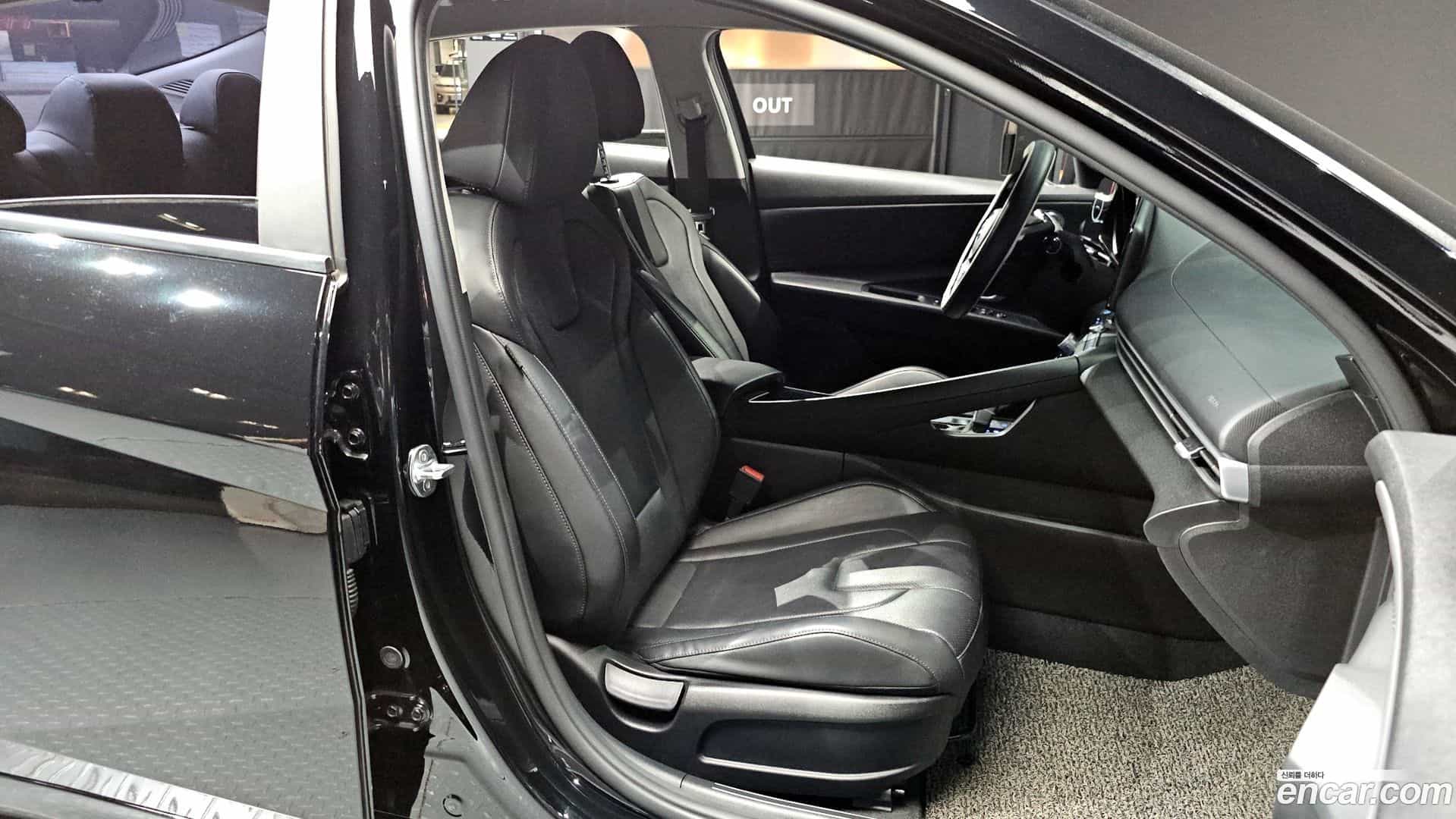 AVANTE Hyundai 2021.2-OPTION-016