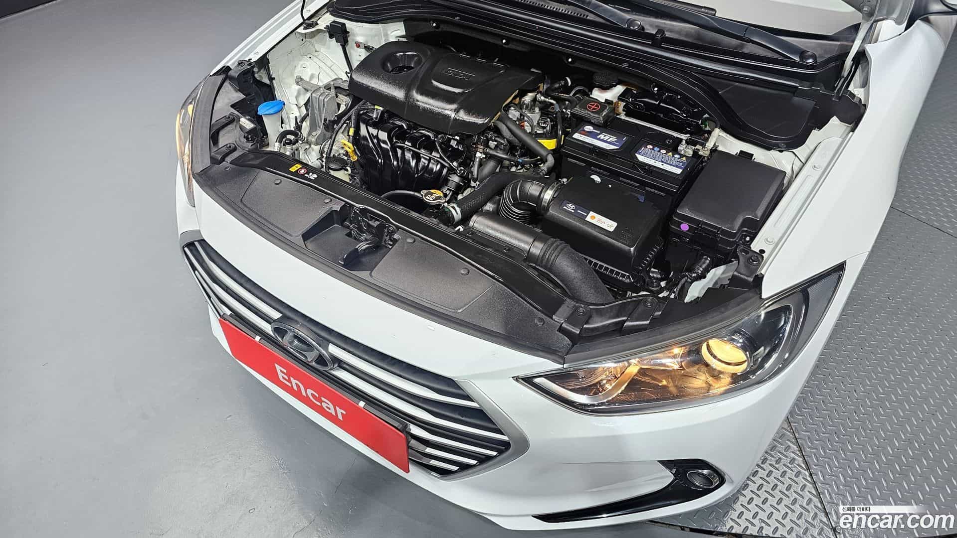 AVANTE Hyundai 2017.8-OUTER-006