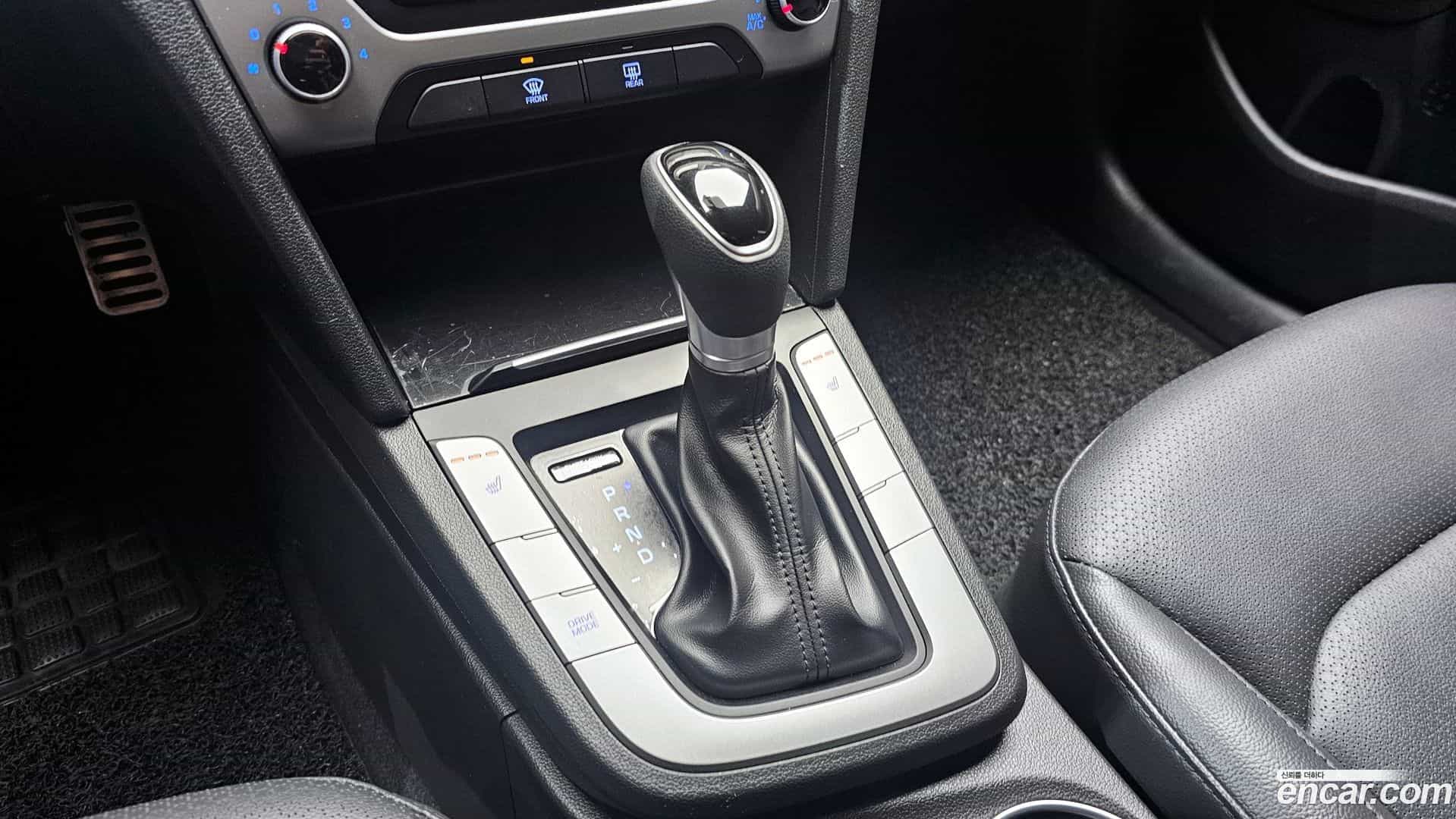 AVANTE Hyundai 2017.8-INNER-009
