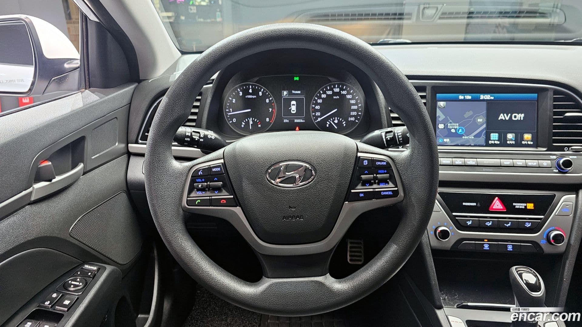 Main__Slider__Photo:AVANTE Hyundai 2017.8-12