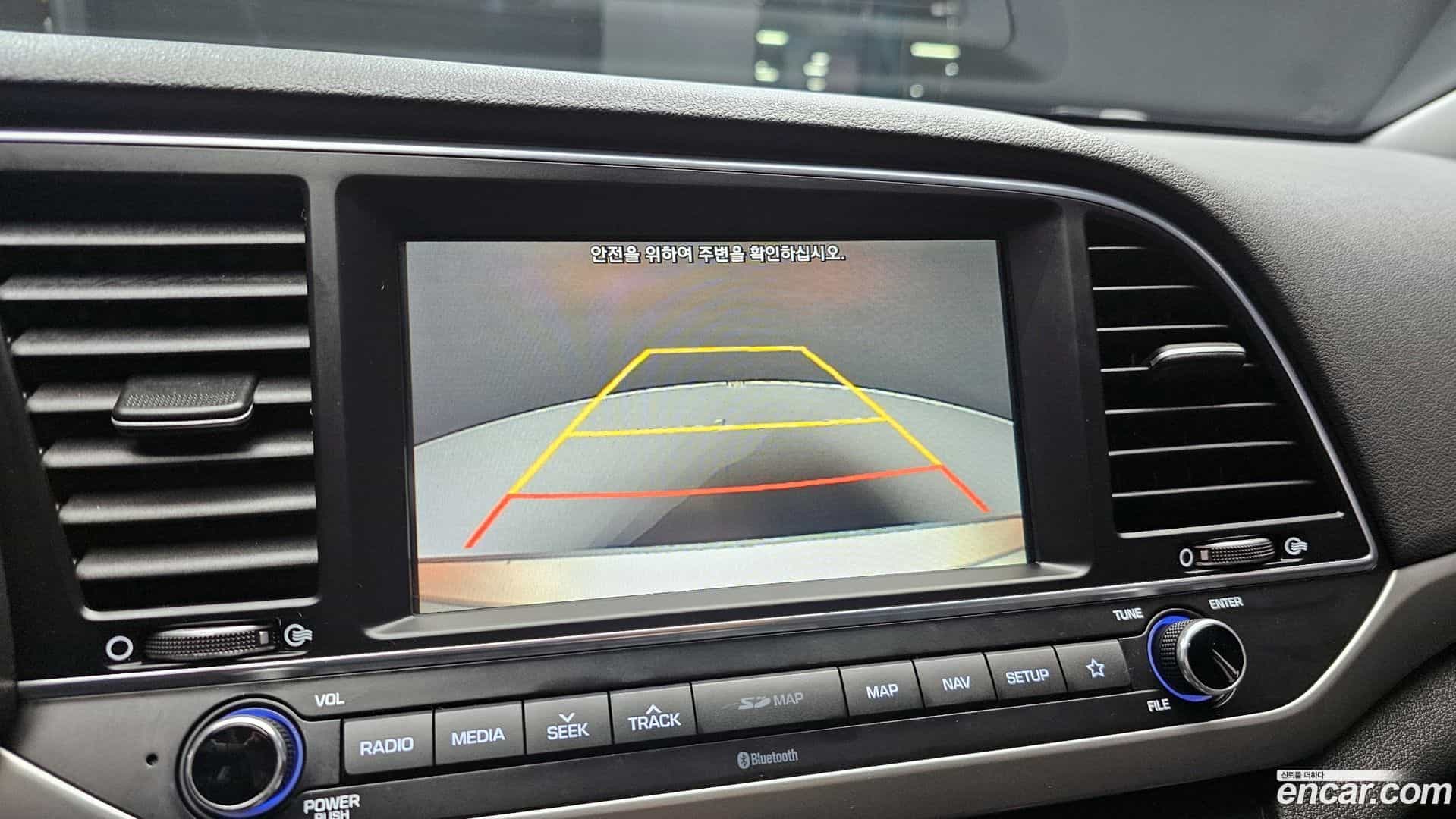 AVANTE Hyundai 2017.8-OPTION-019