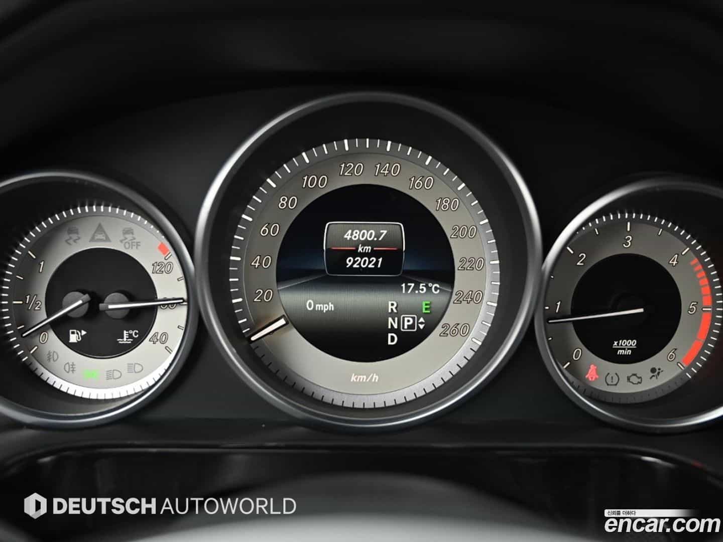 E-Class Mercedes-Benz 2014.1-INNER-008
