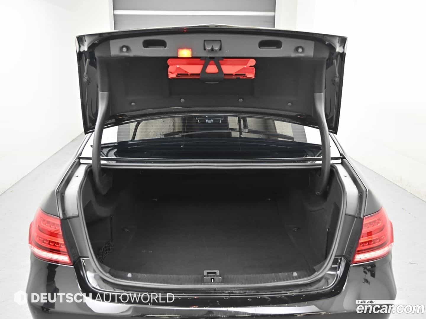 E-Class Mercedes-Benz 2014.1-OPTION-023