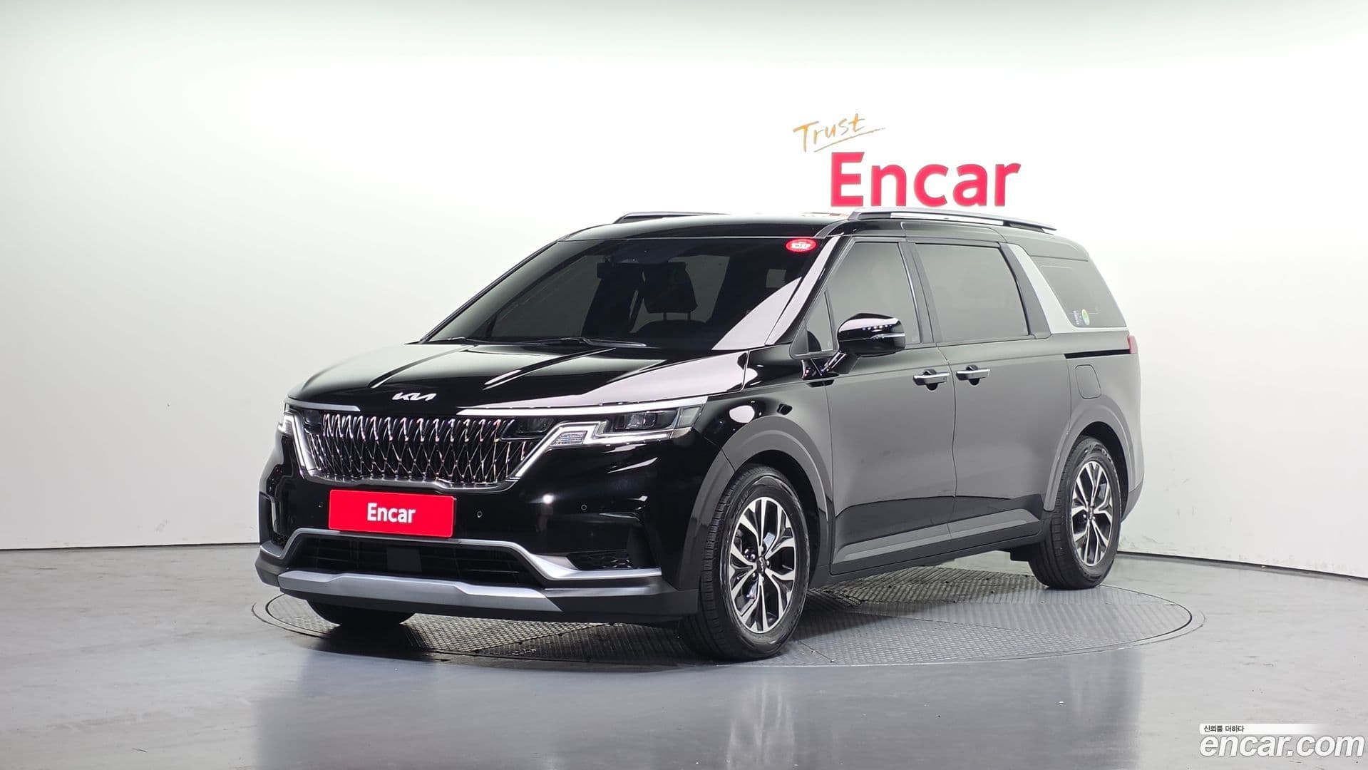 Main__Slider__Photo:Canival Kia 2022.4-0