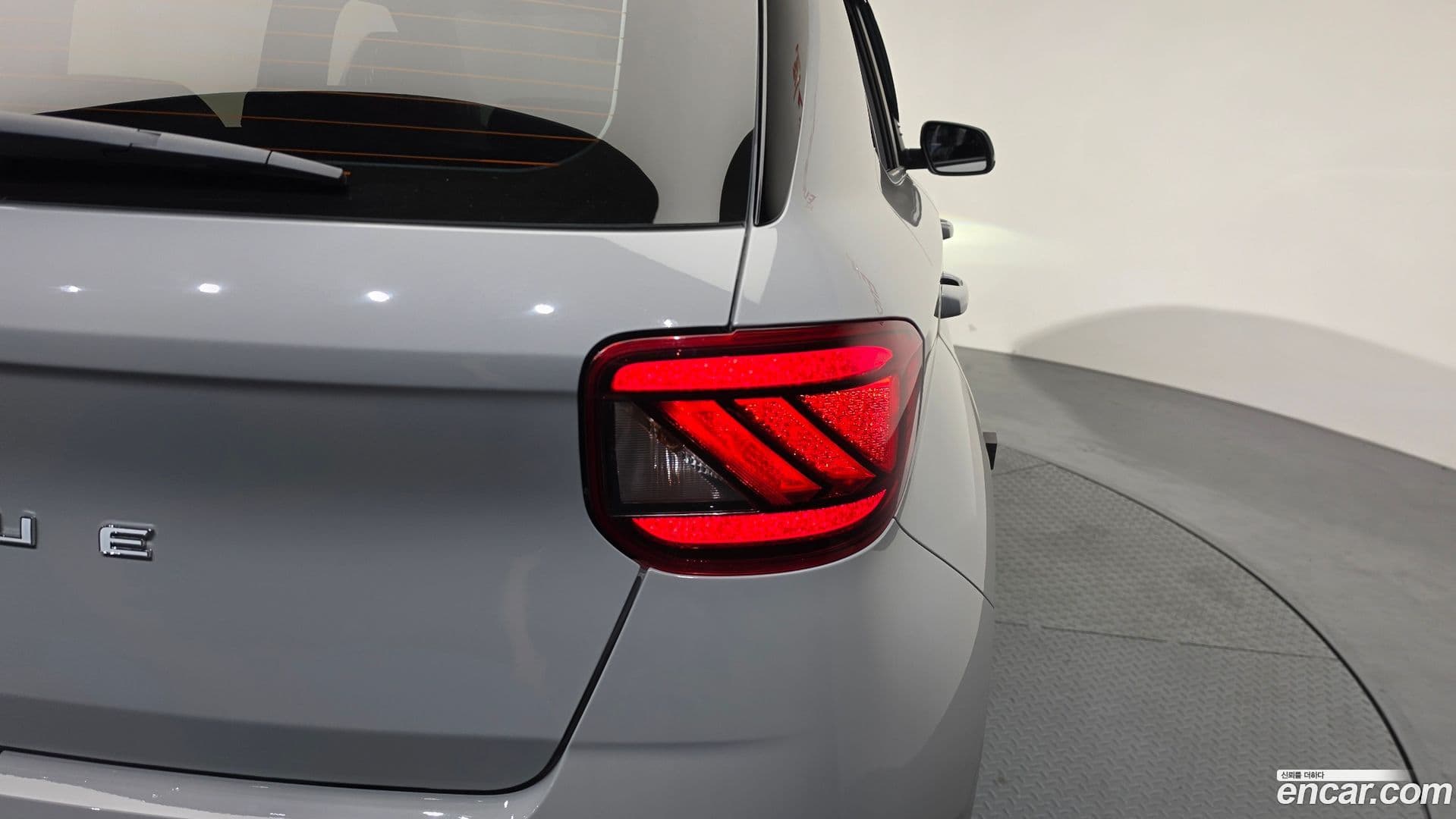 Main__Slider__Photo:Venue Hyundai 2023.0-22