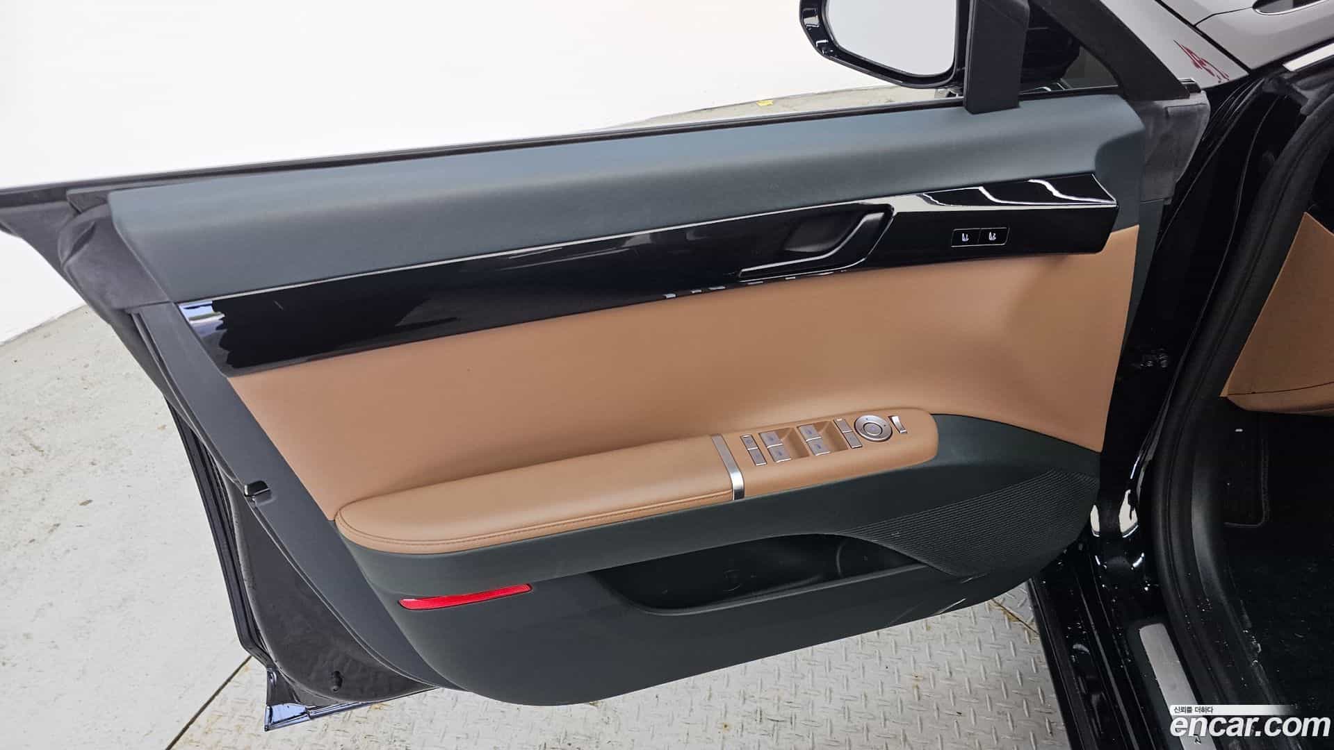 Grandeur Hyundai 2023.3-INNER-034