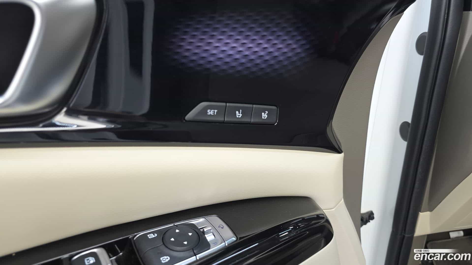 Canival Kia 2022.3-OPTION-040