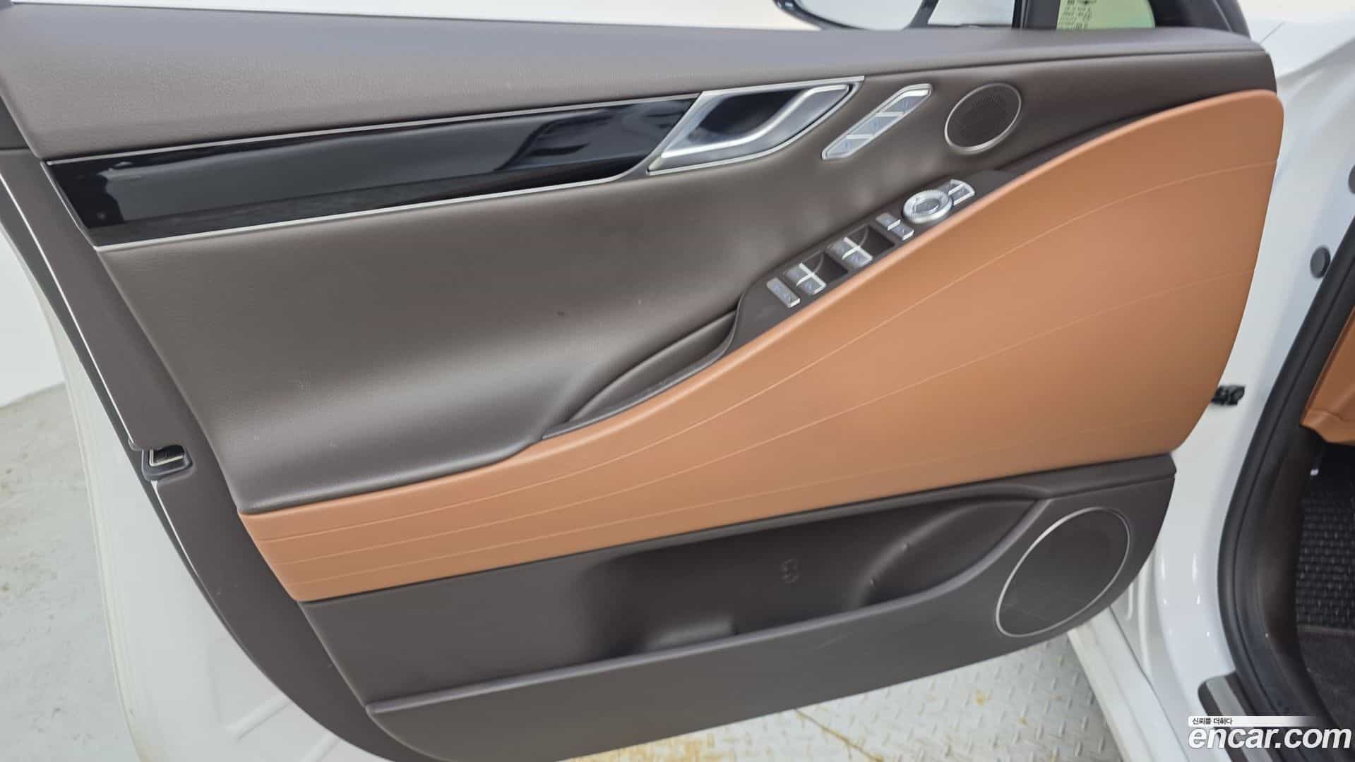 G80 Genesis 2022.3-INNER-034