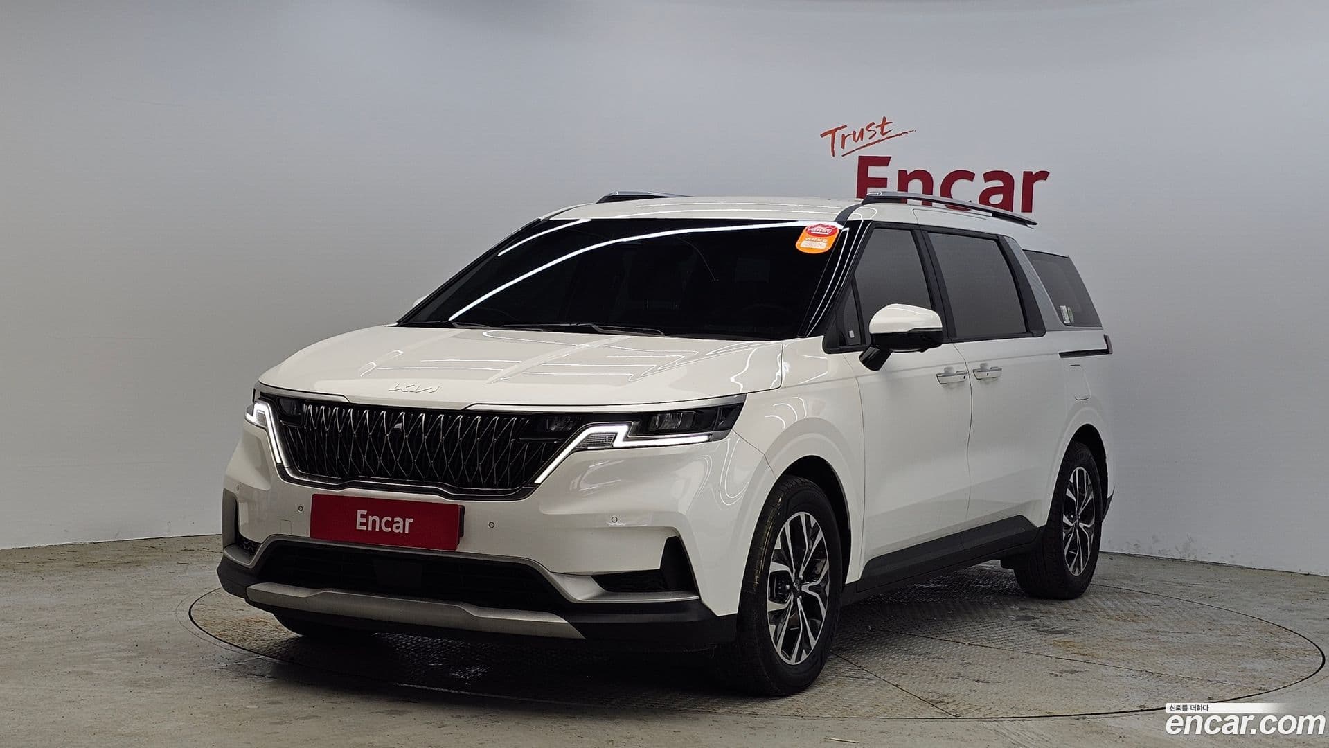 Main__Slider__Photo:Canival Kia 2022.11-0