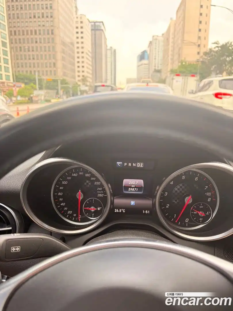SLC-Class Mercedes-Benz 2017.4-OPTION-021
