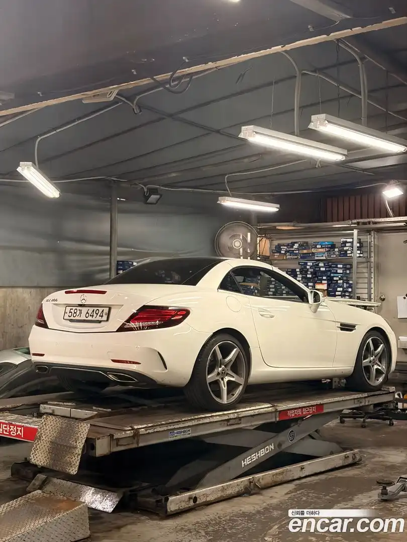 SLC-Class Mercedes-Benz 2017.4-OPTION-022