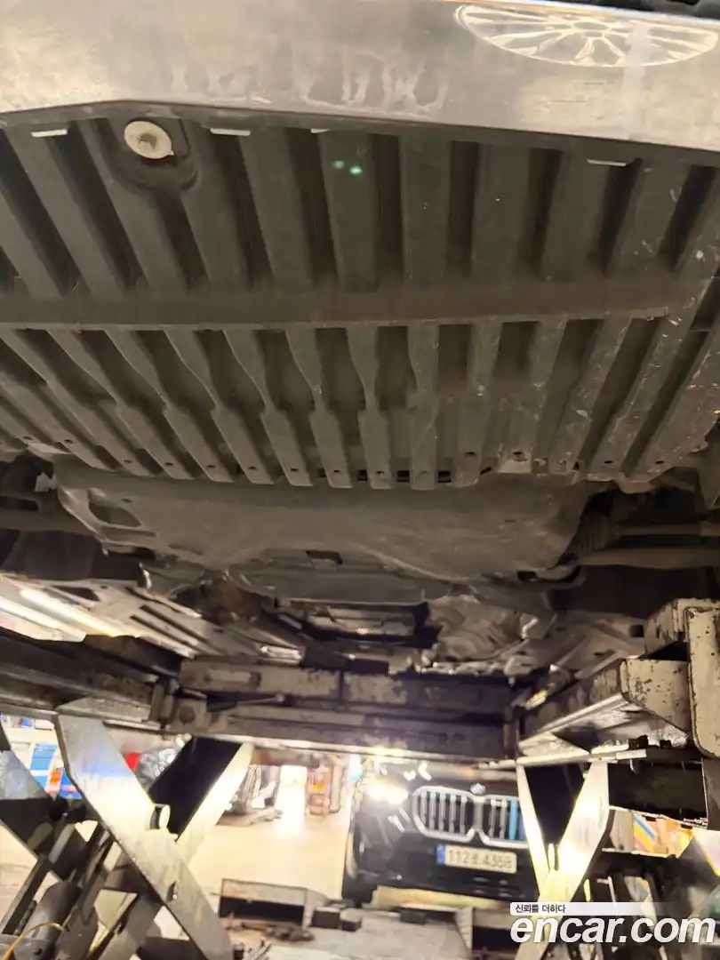 SLC-Class Mercedes-Benz 2017.4-OPTION-024