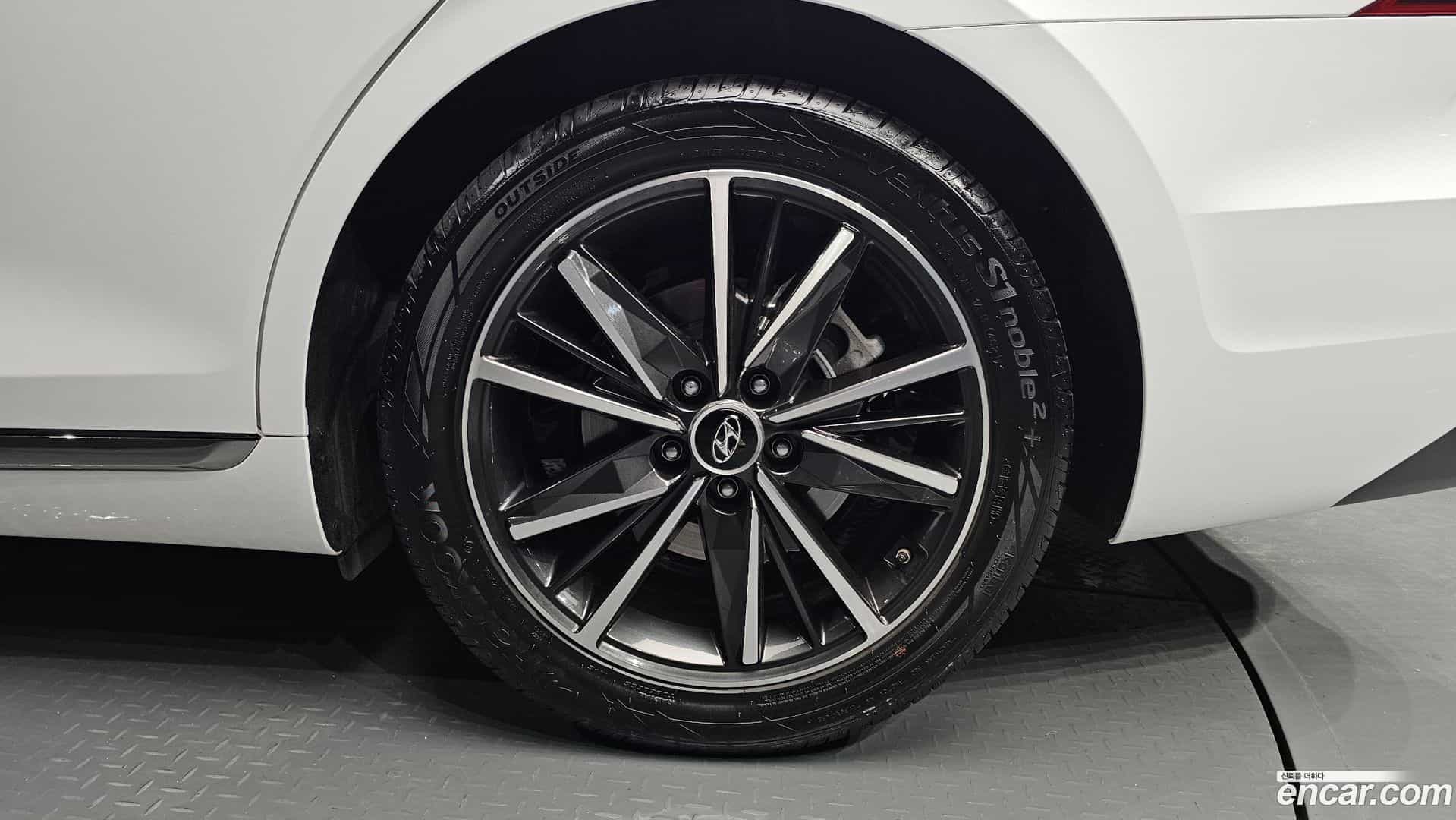 Grandeur Hyundai 2021.11-OUTER-031