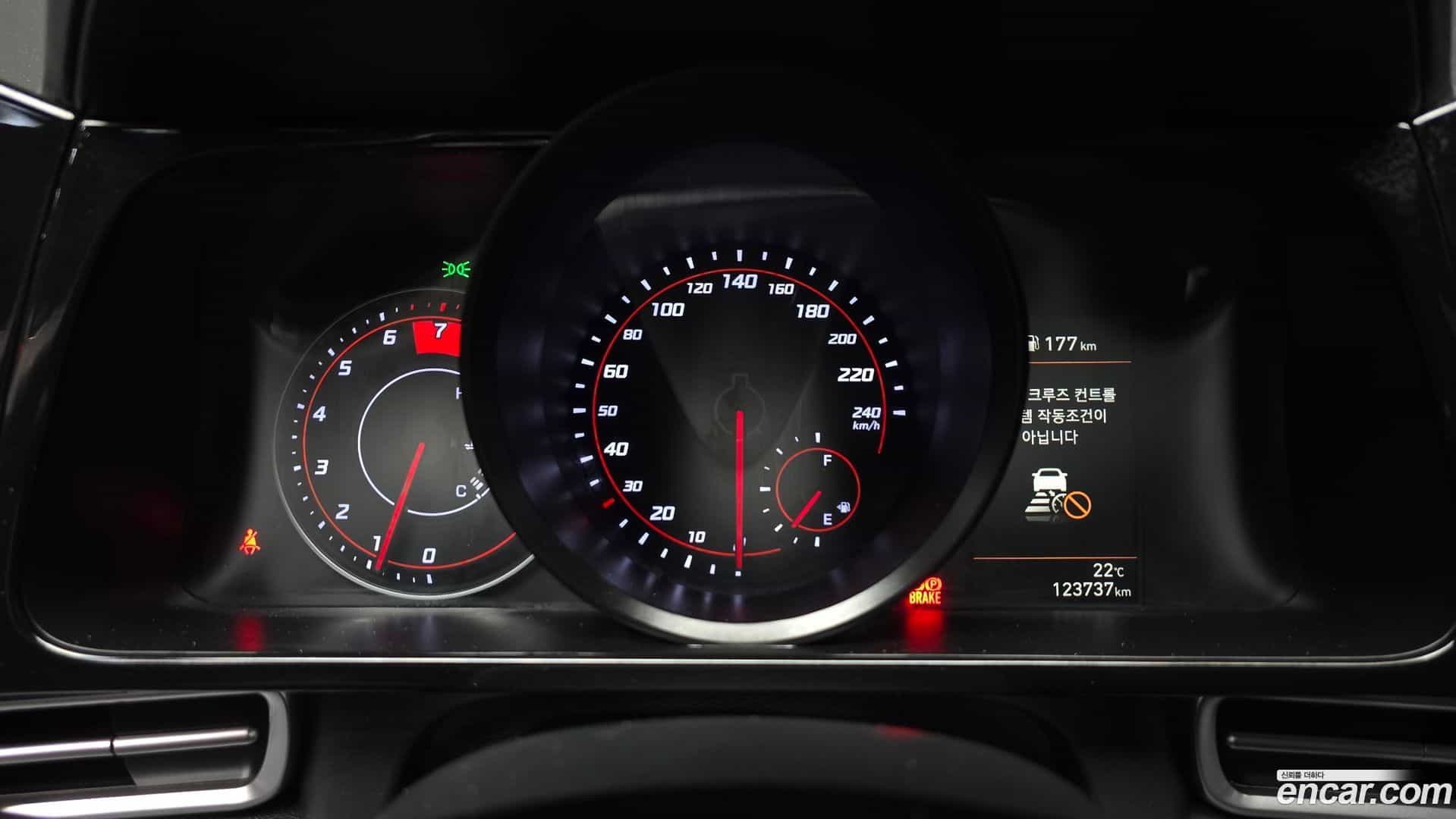 AVANTE Hyundai 2022.3-INNER-008