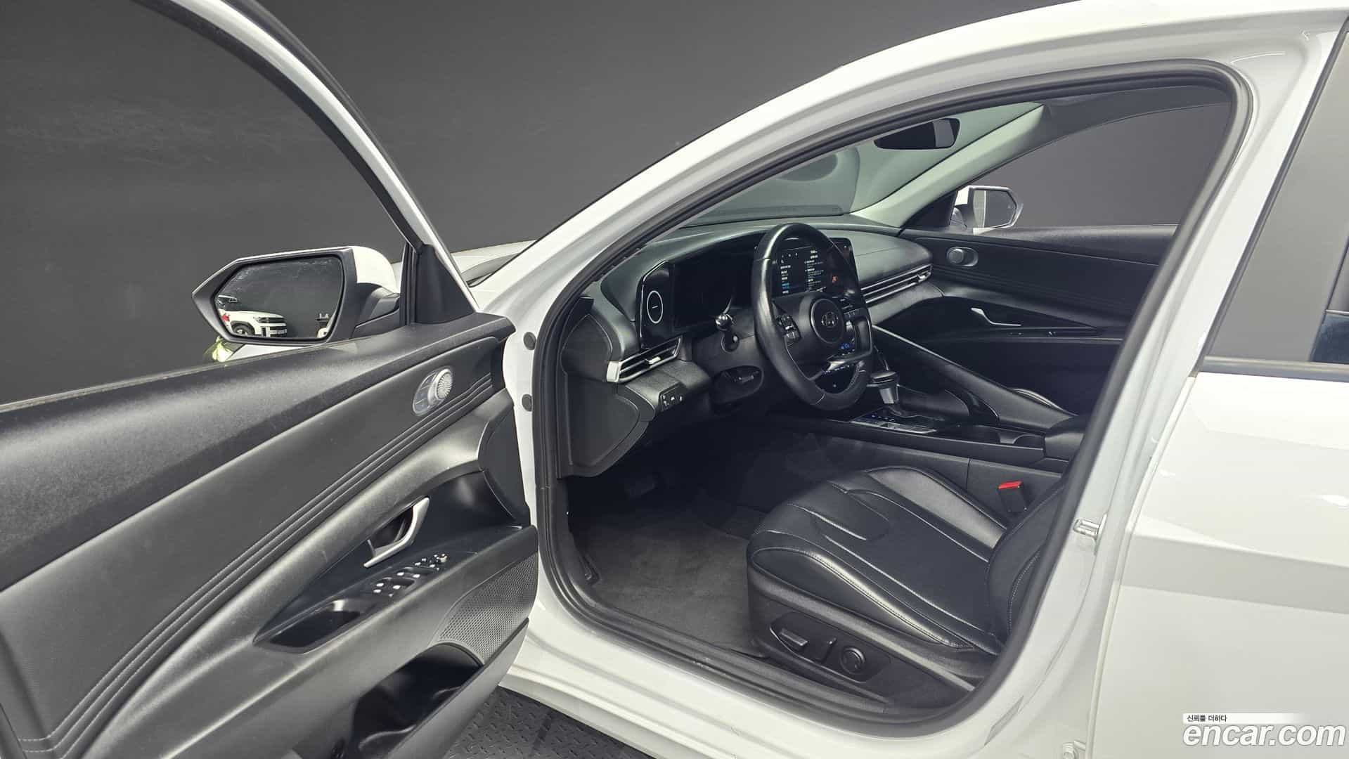 AVANTE Hyundai 2022.3-OPTION-015