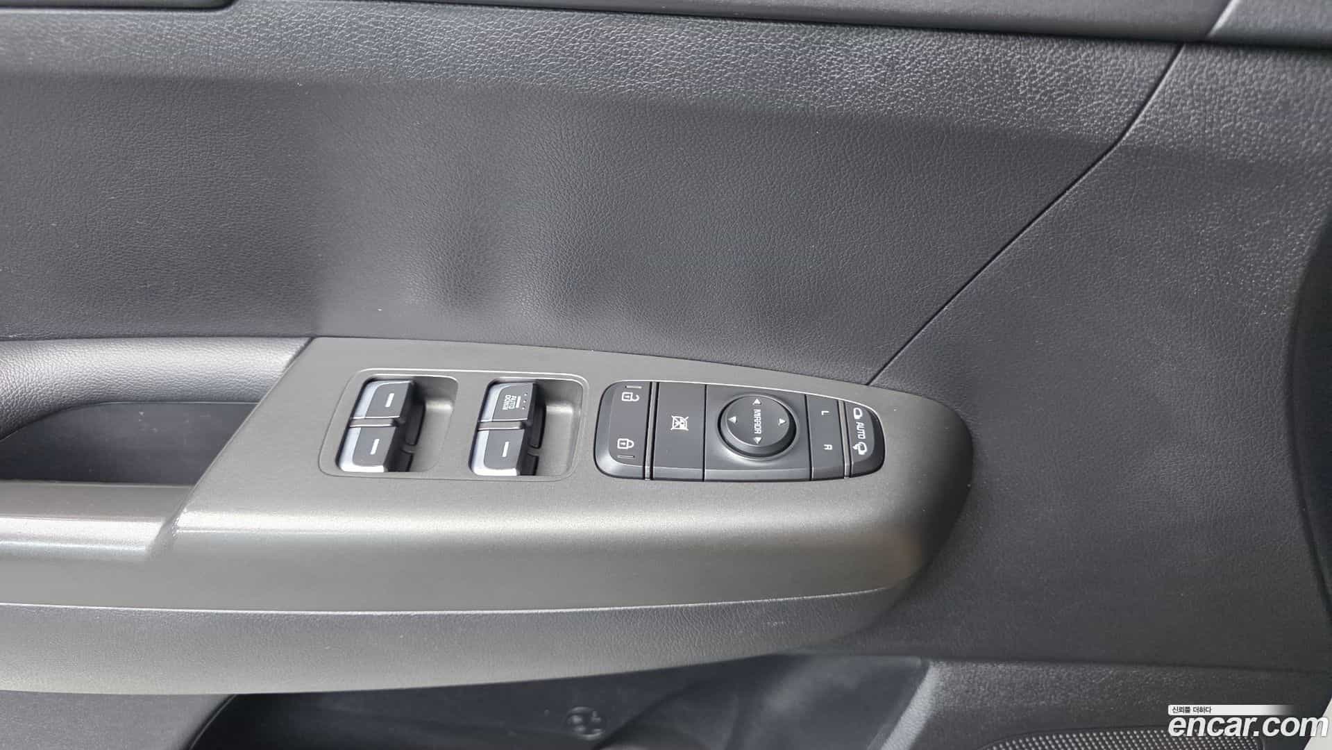 Sportage Kia 2015.8-OPTION-015