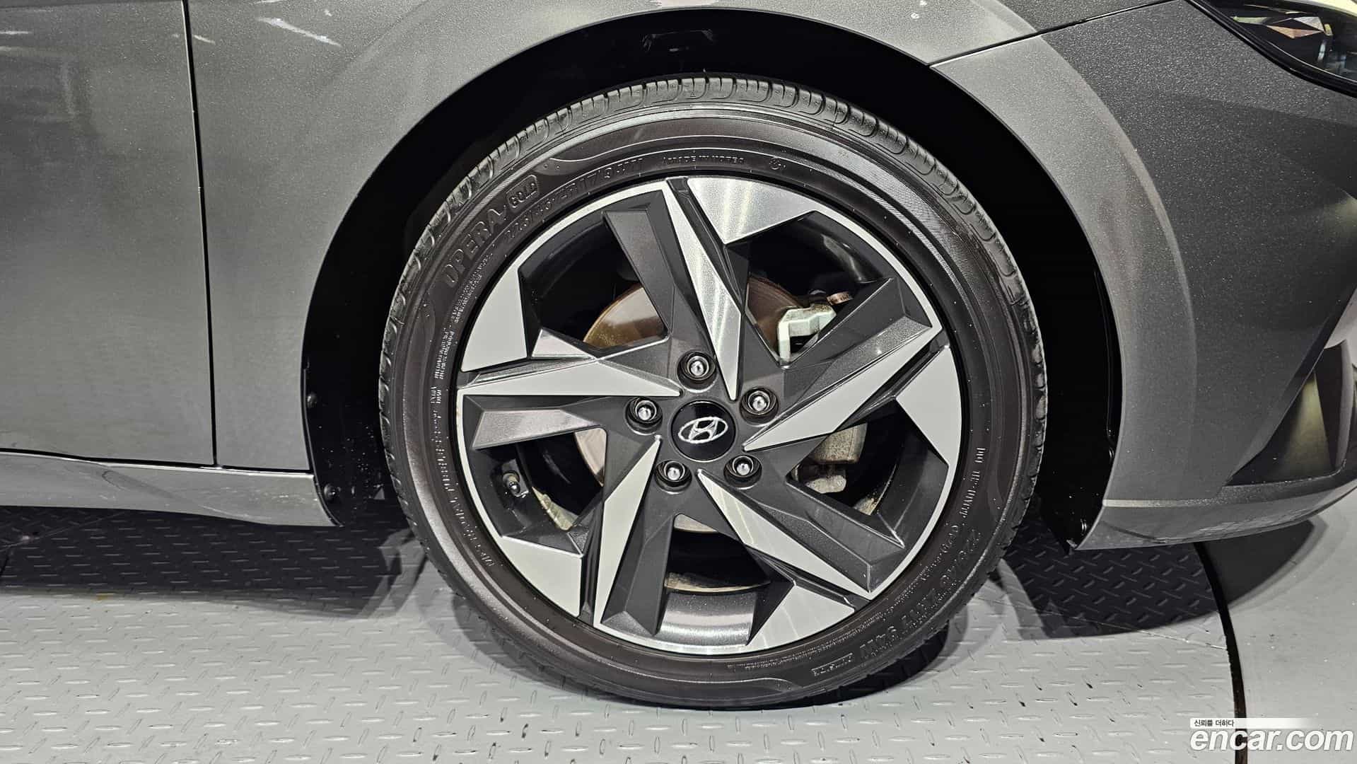 AVANTE Hyundai 2020.7-OUTER-031
