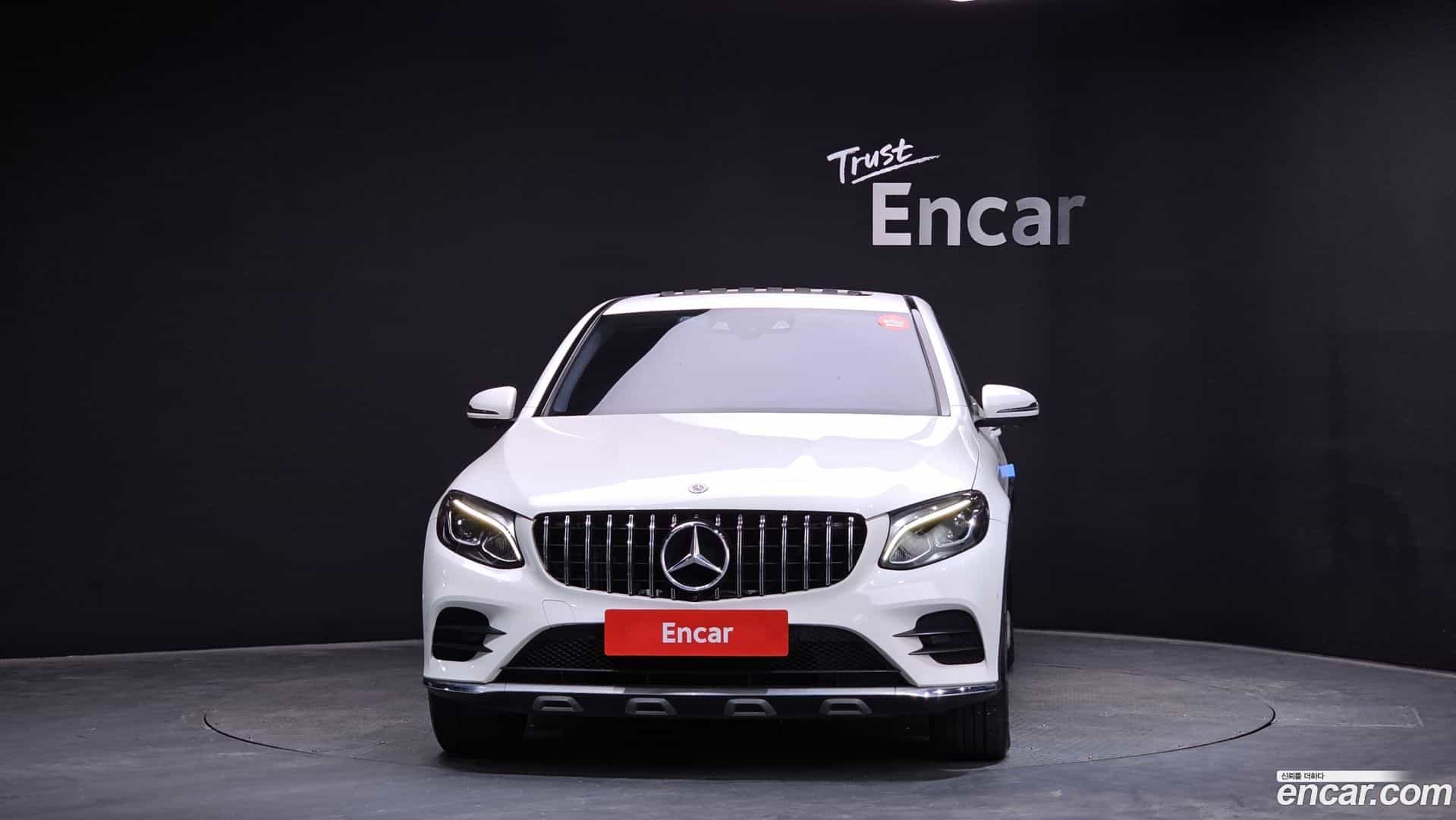 GLC-Class Mercedes-Benz 2017.5-OUTER-003