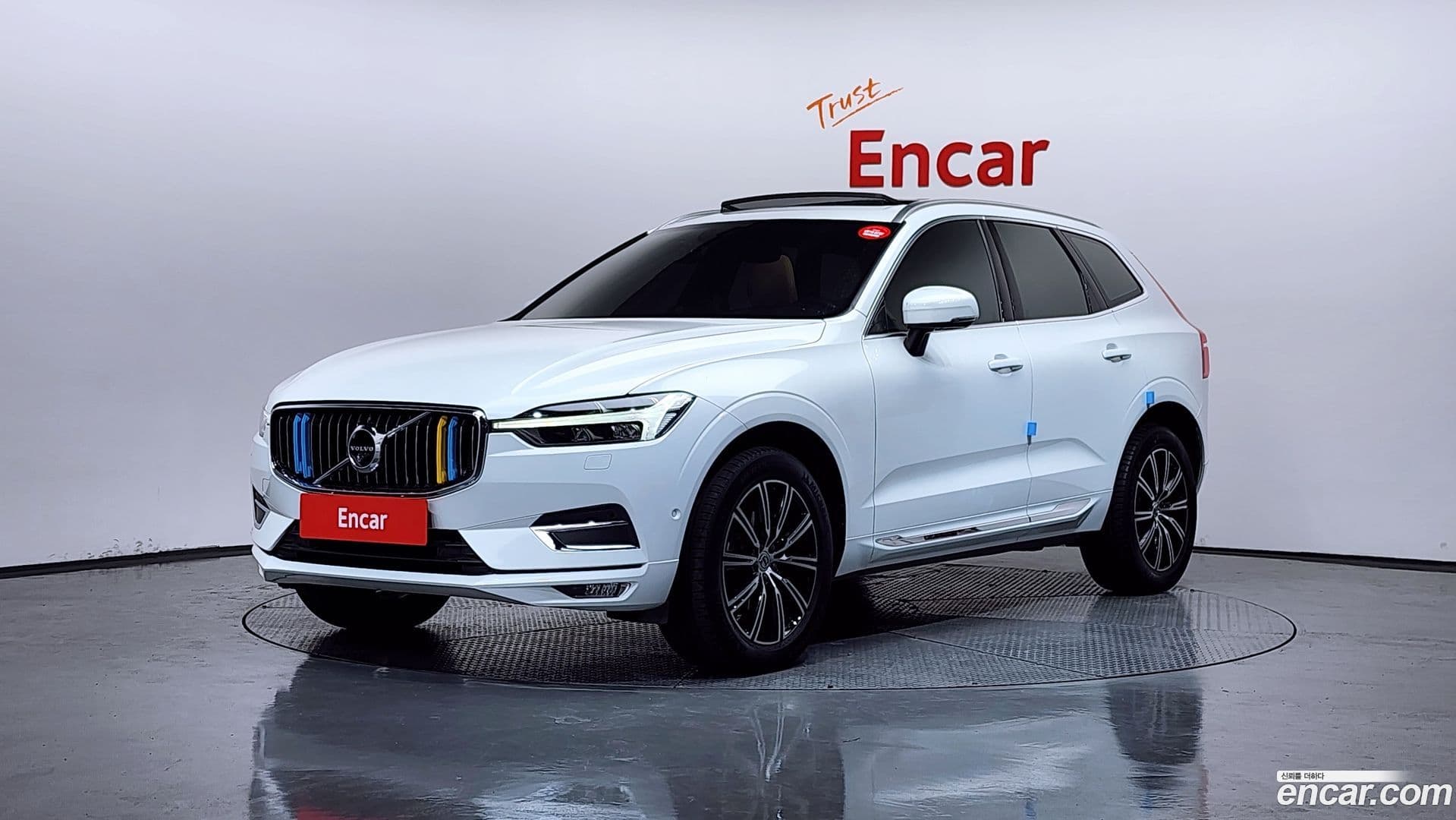 Main__Slider__Photo:XC60 Volvo 2021.7-0