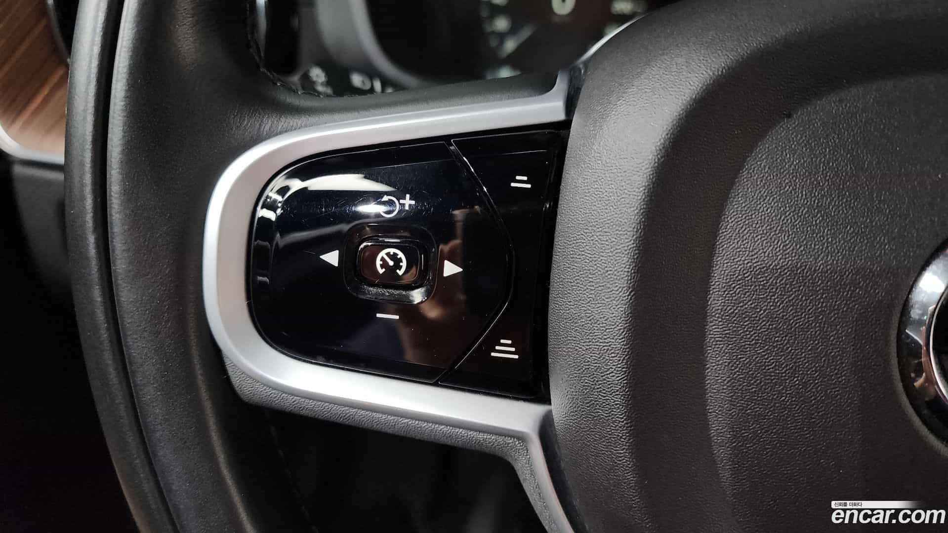 XC60 Volvo 2021.7-OPTION-020