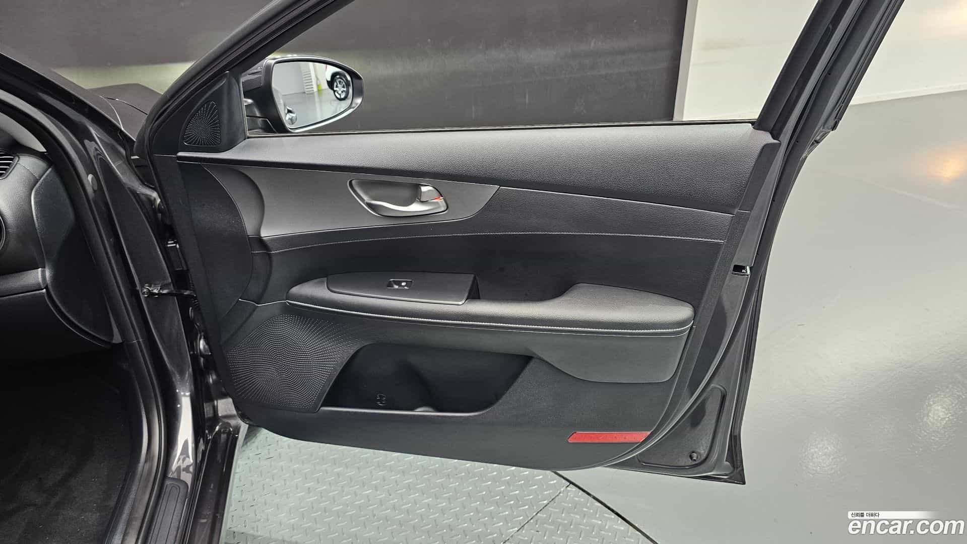K3 Kia 2019.0-OPTION-021