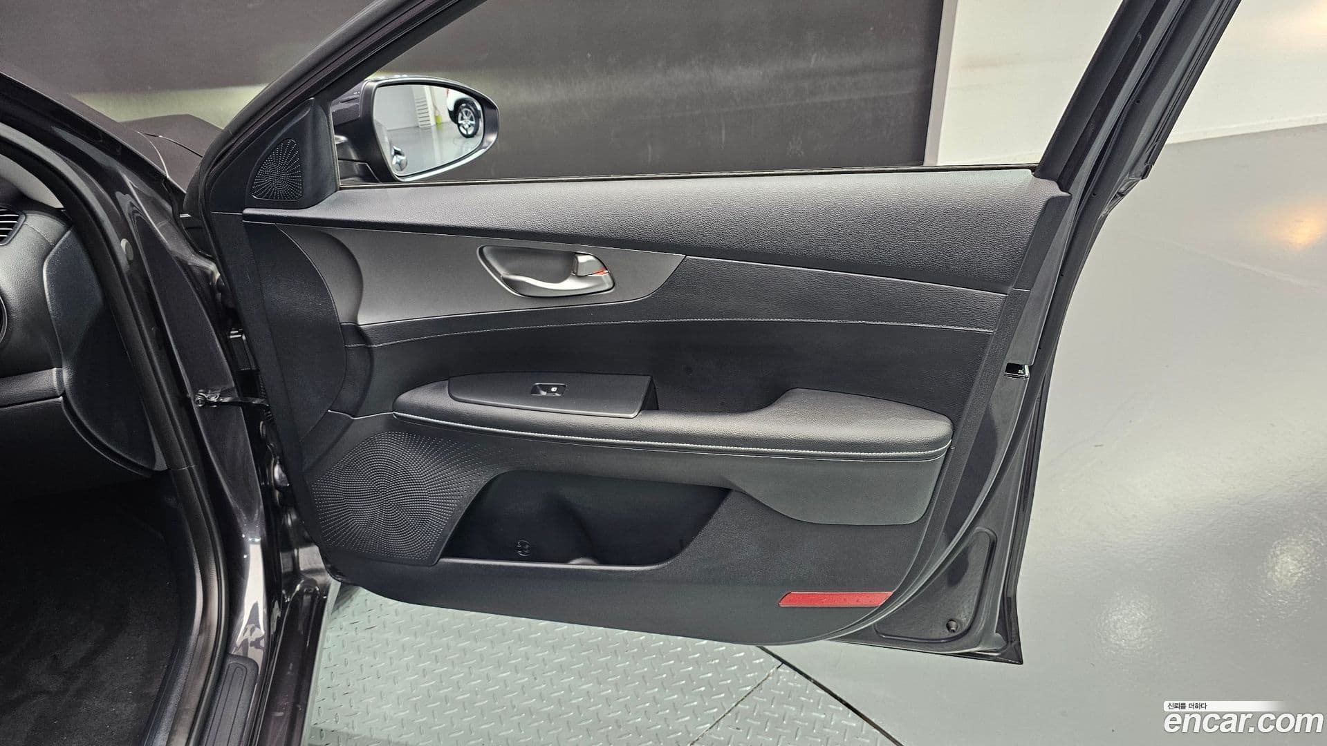 Main__Slider__Photo:K3 Kia 2019.0-16