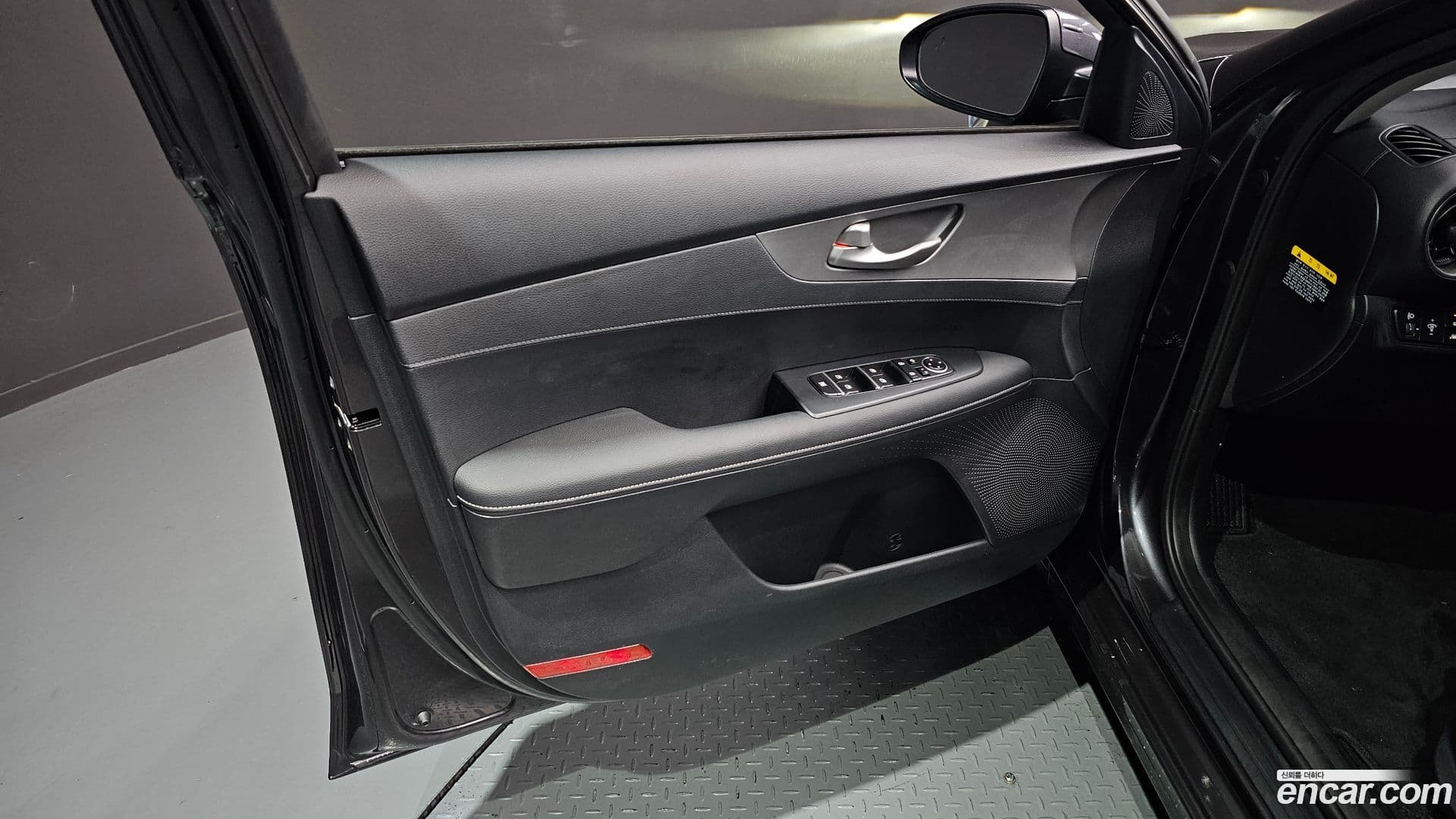 Main__Slider__Photo:K3 Kia 2019.0-23