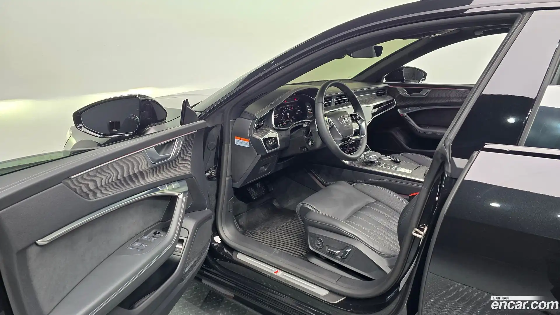 A7 Audi 2025.8-OPTION-015