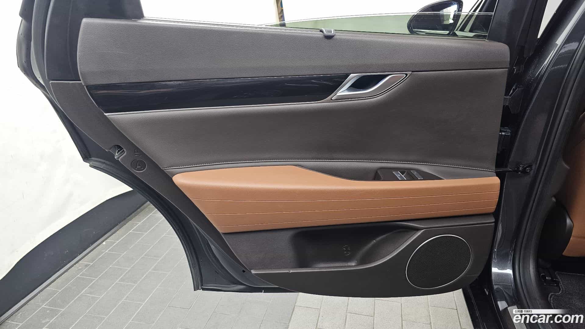 G80 Genesis 2020.5-INNER-035