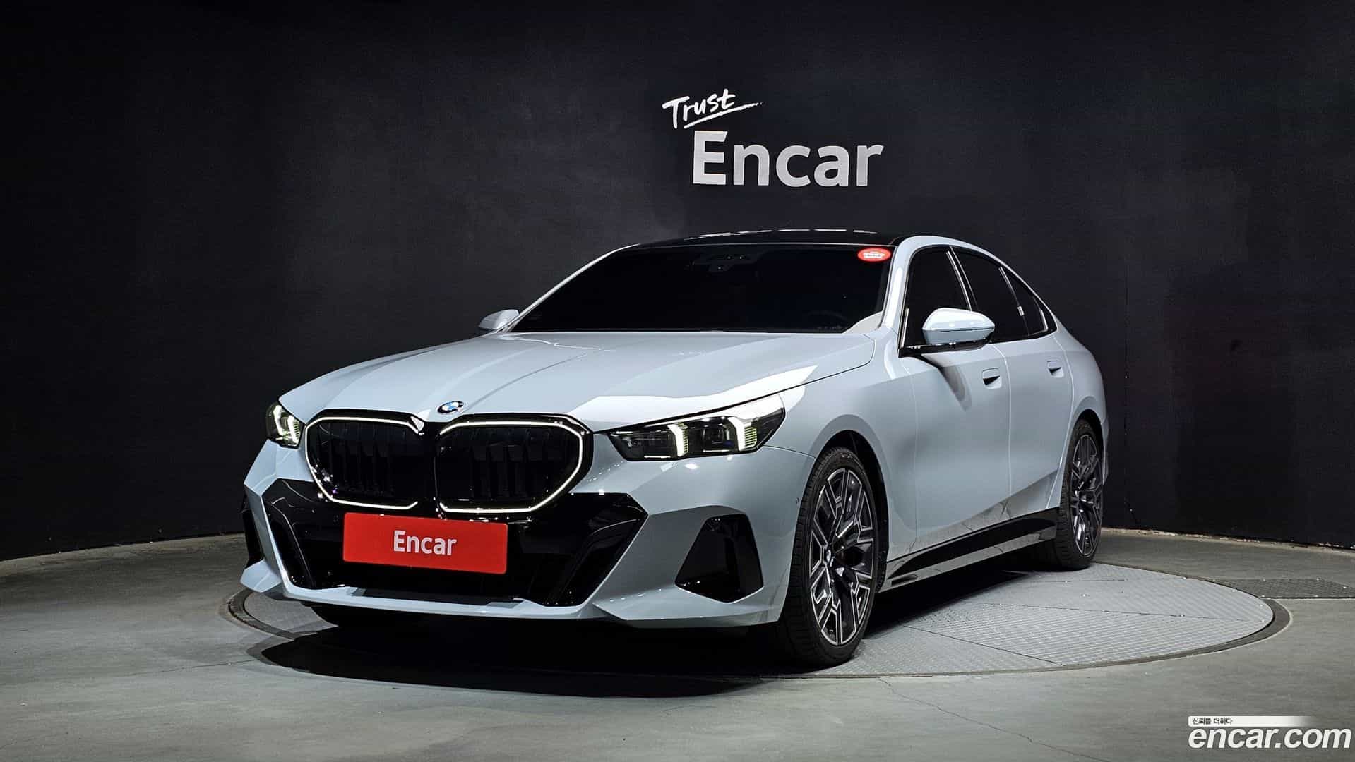 5-Series BMW 2025.10-OUTER-001