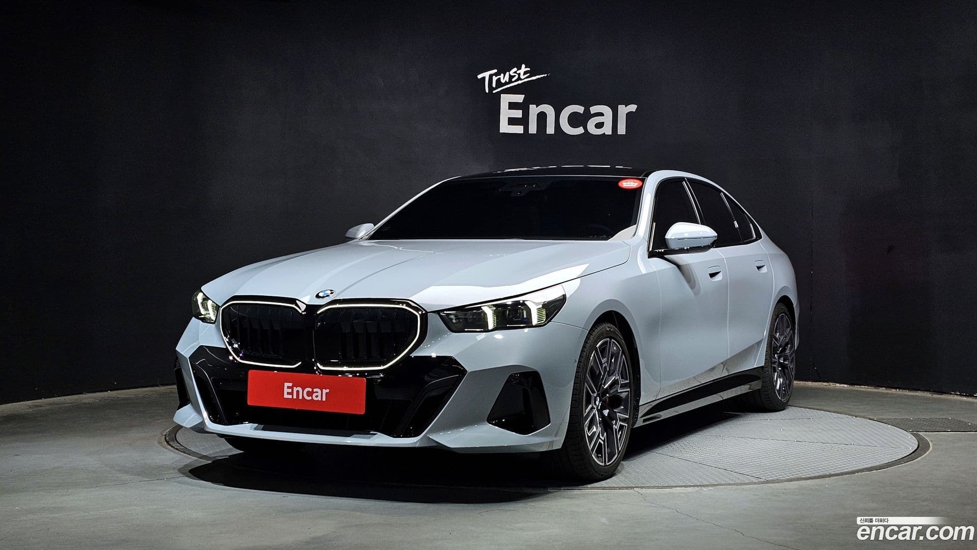 Main__Slider__Photo:5-Series BMW 2025.10-0