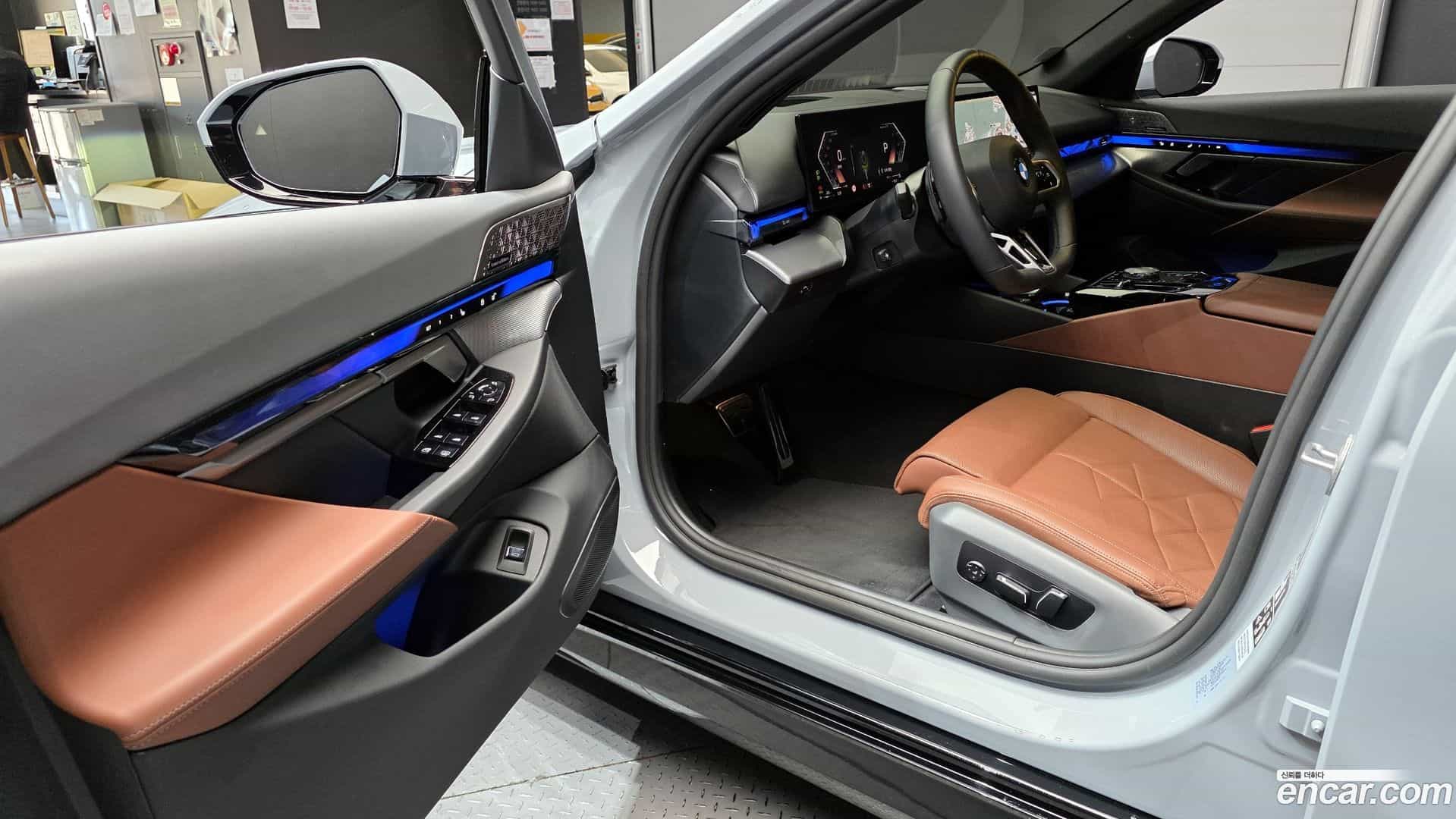 5-Series BMW 2025.10-INNER-010
